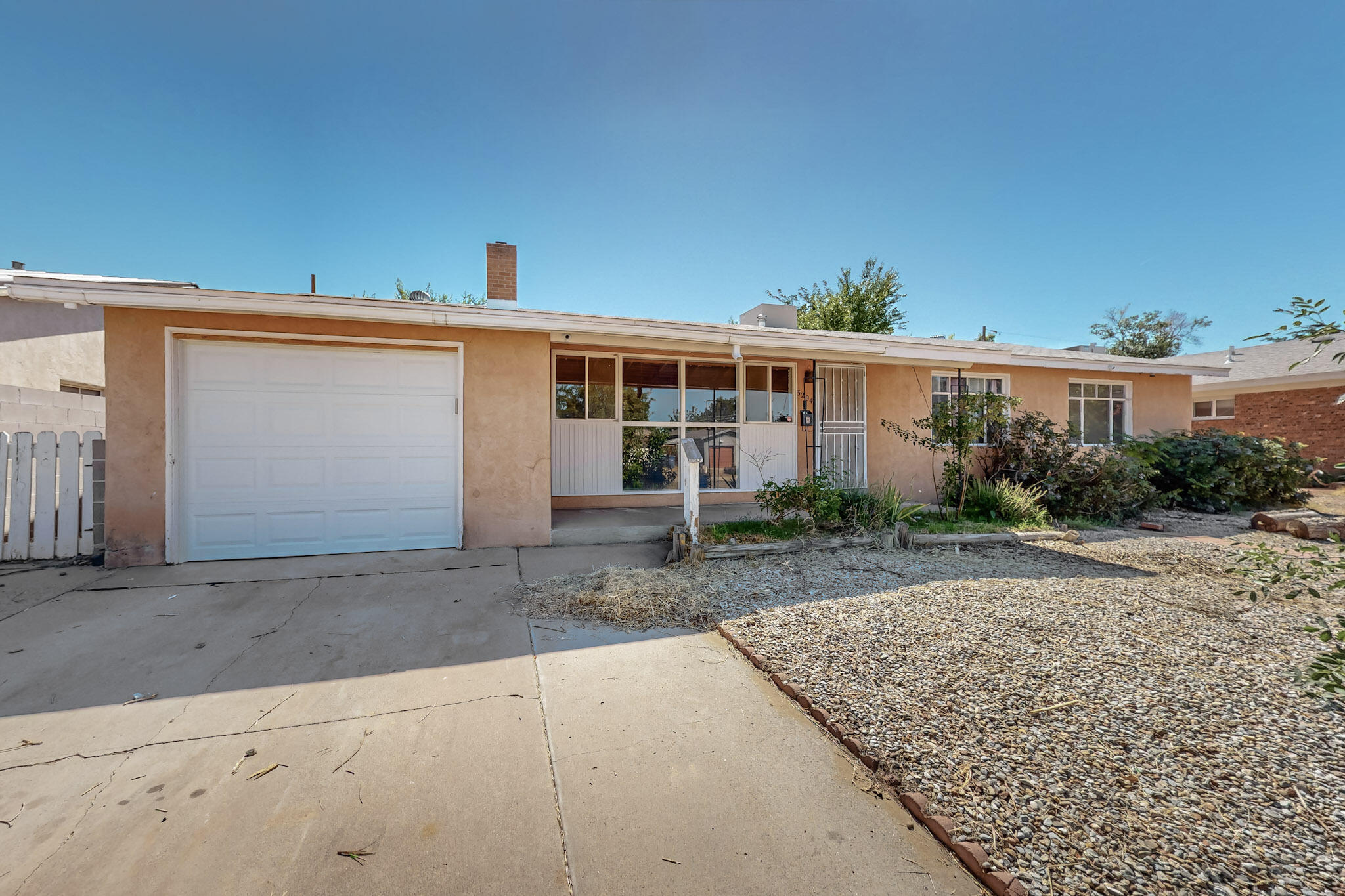 3204 Arizona Street NE