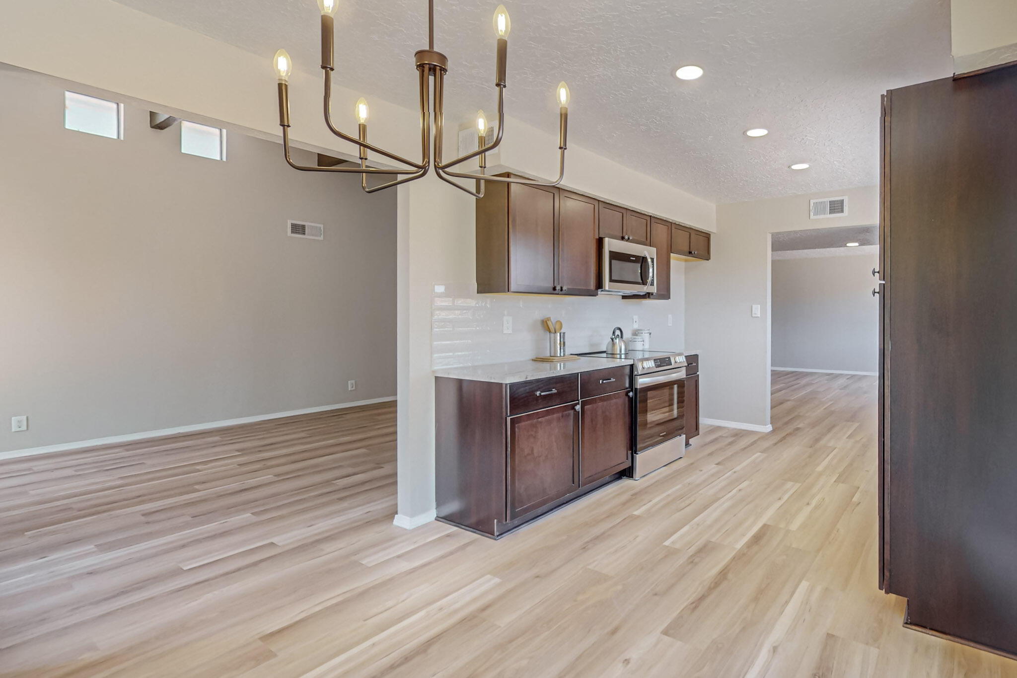 7209 DEL PASADO NW