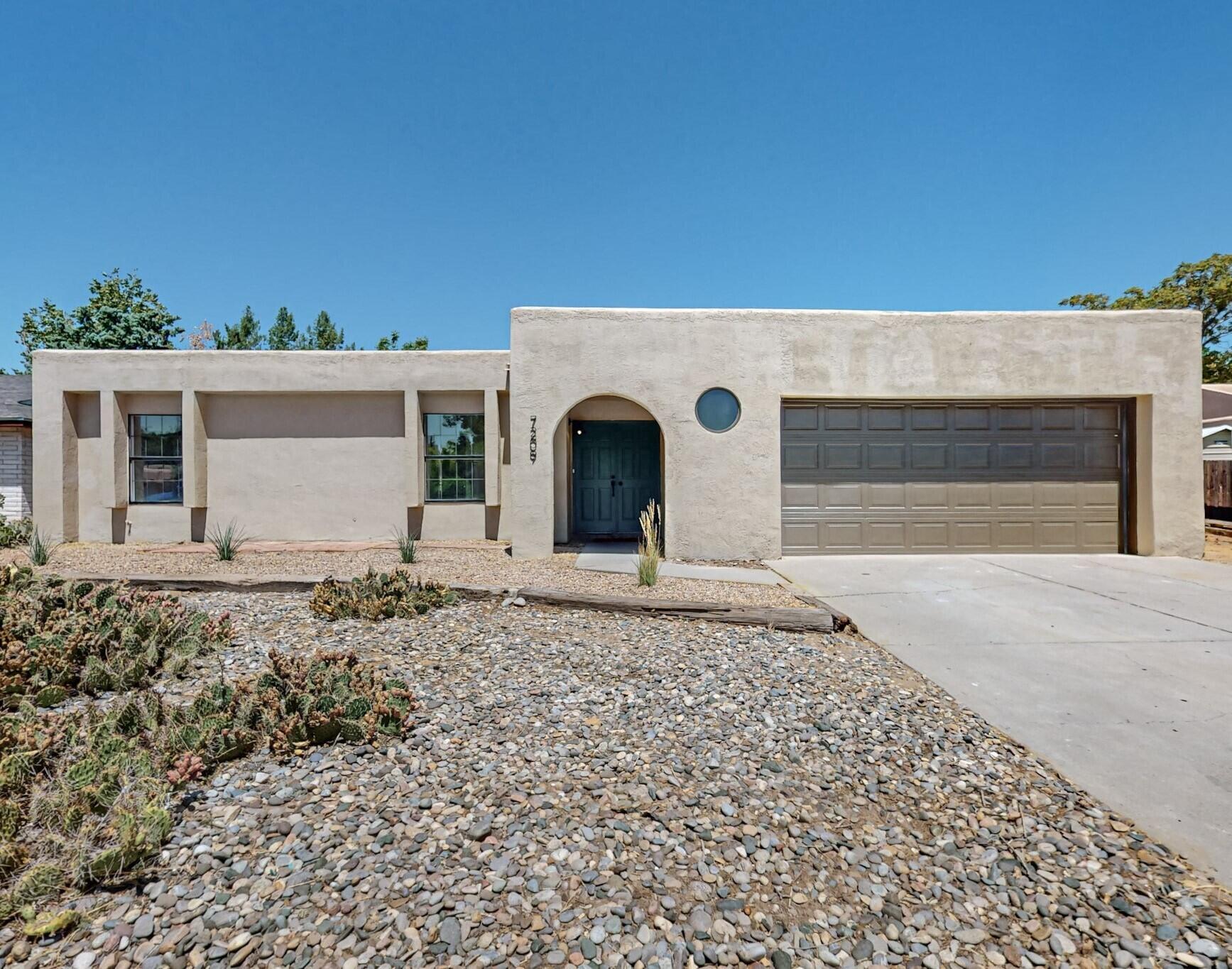 7209 DEL PASADO NW
