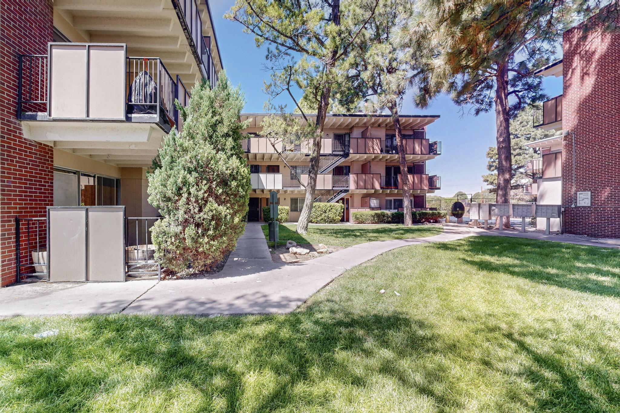 1100 Alvarado Drive SE 307