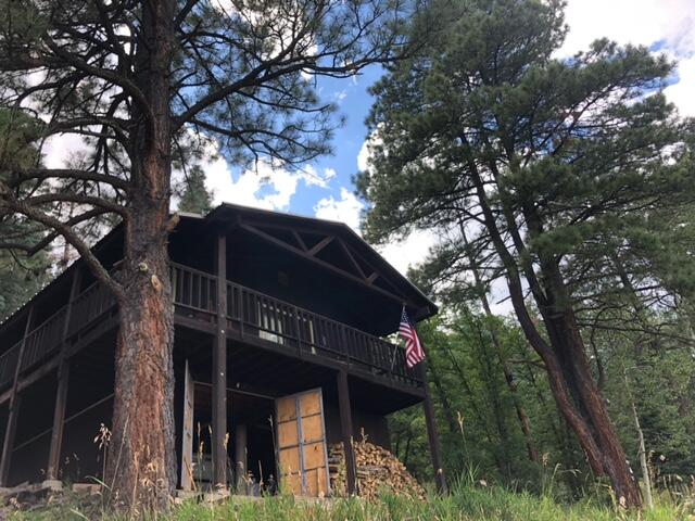 26 E Meadow Lane