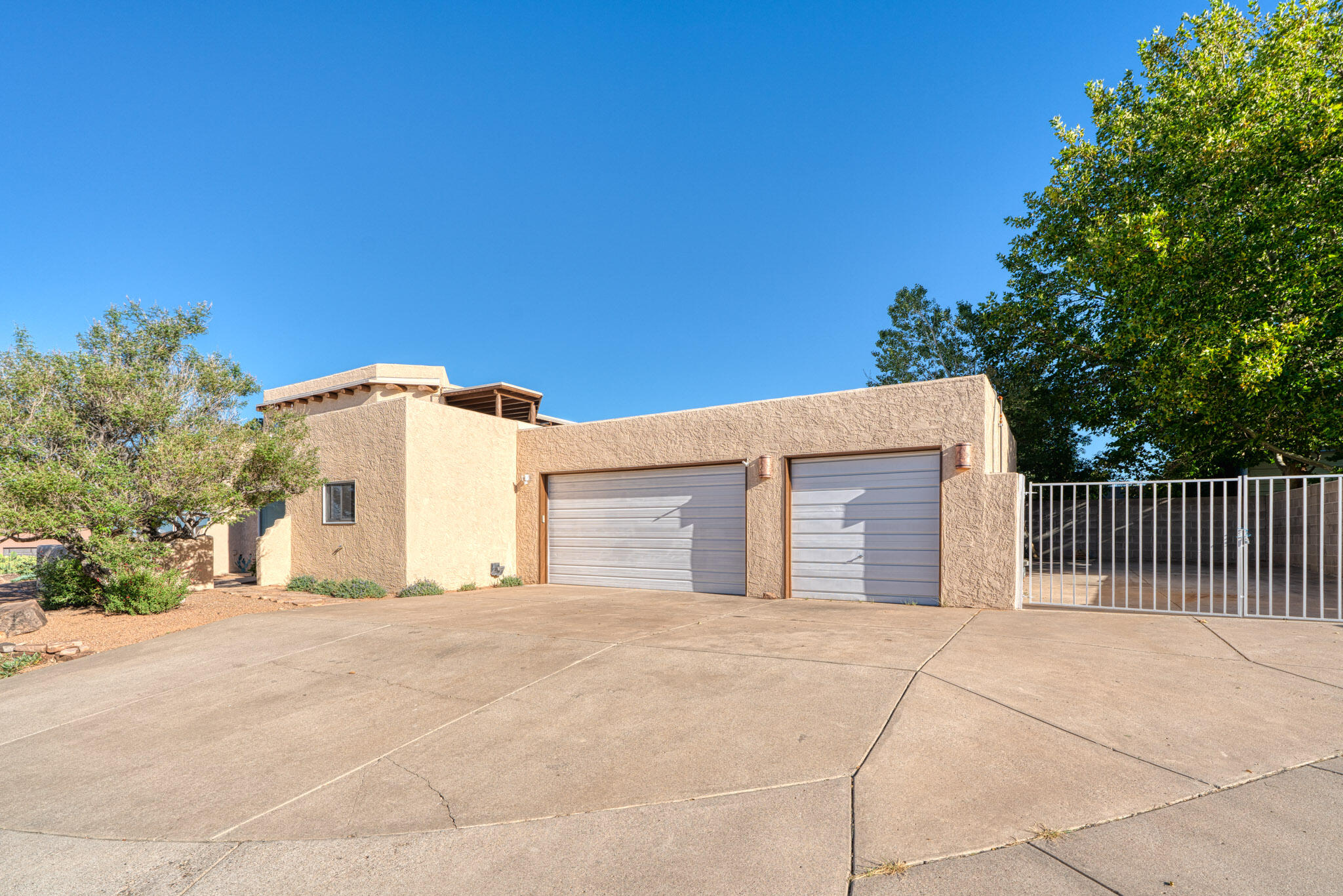 1628 Valdez Court NE