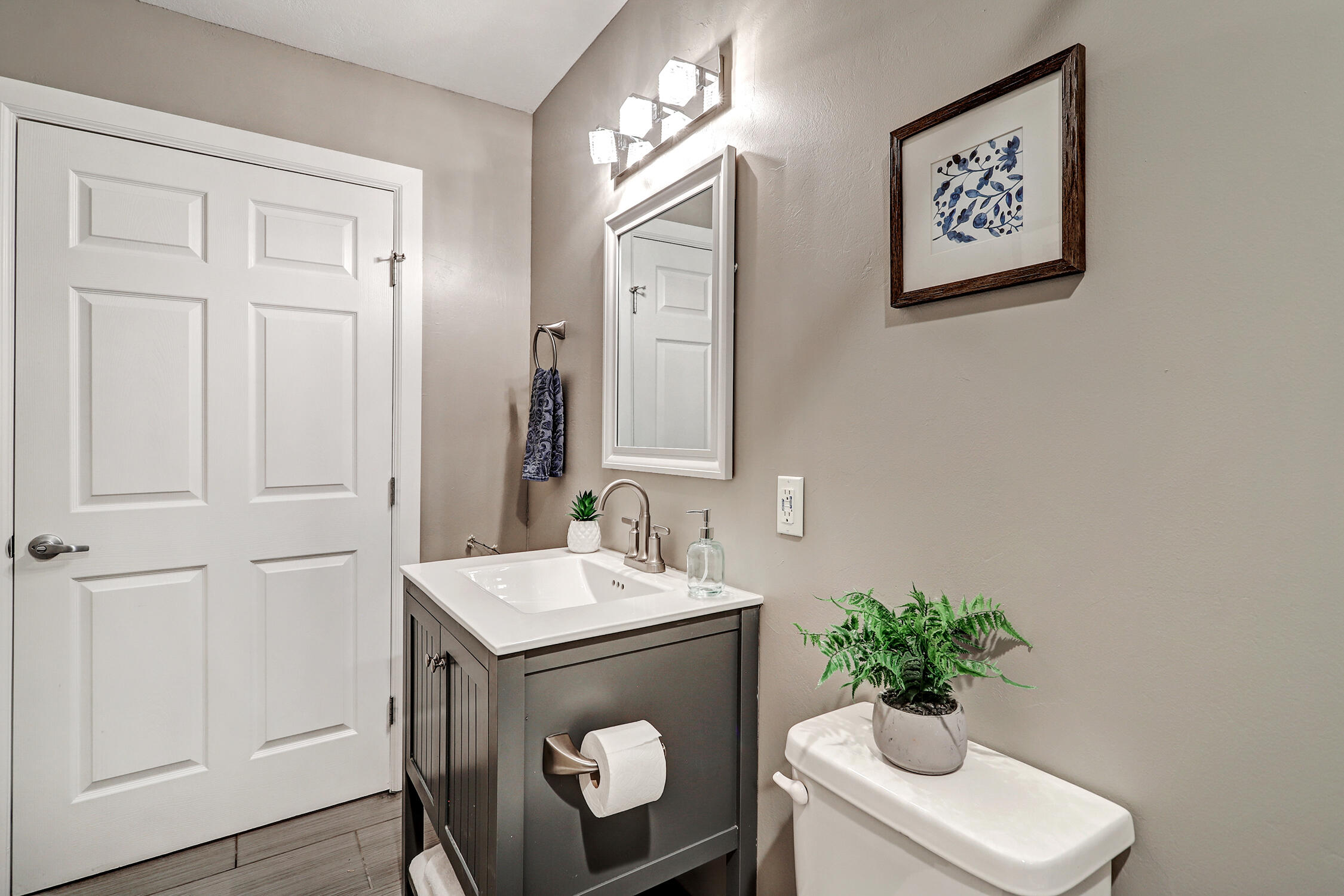 1424 Glorieta Street NE