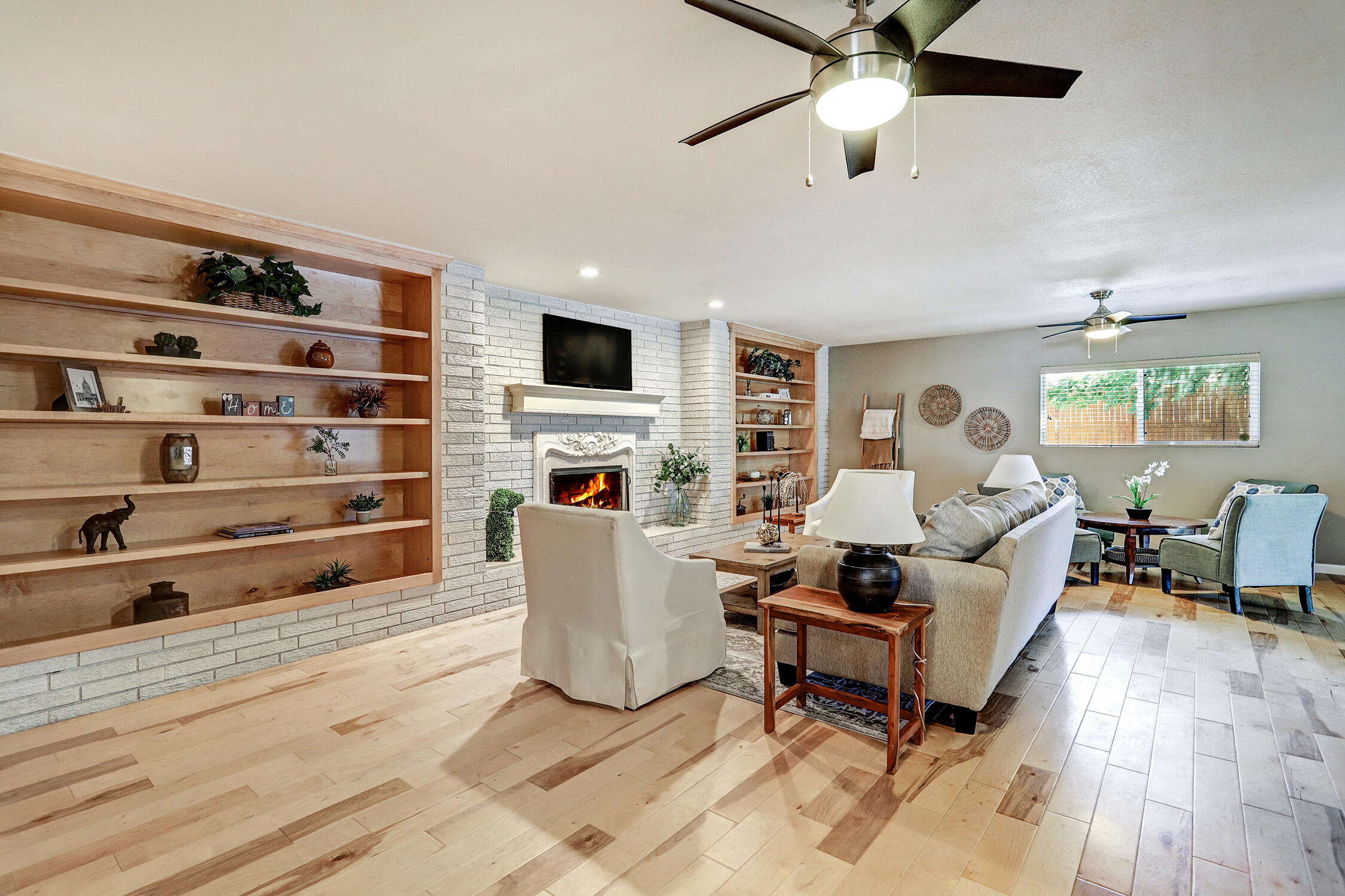 1424 Glorieta Street NE