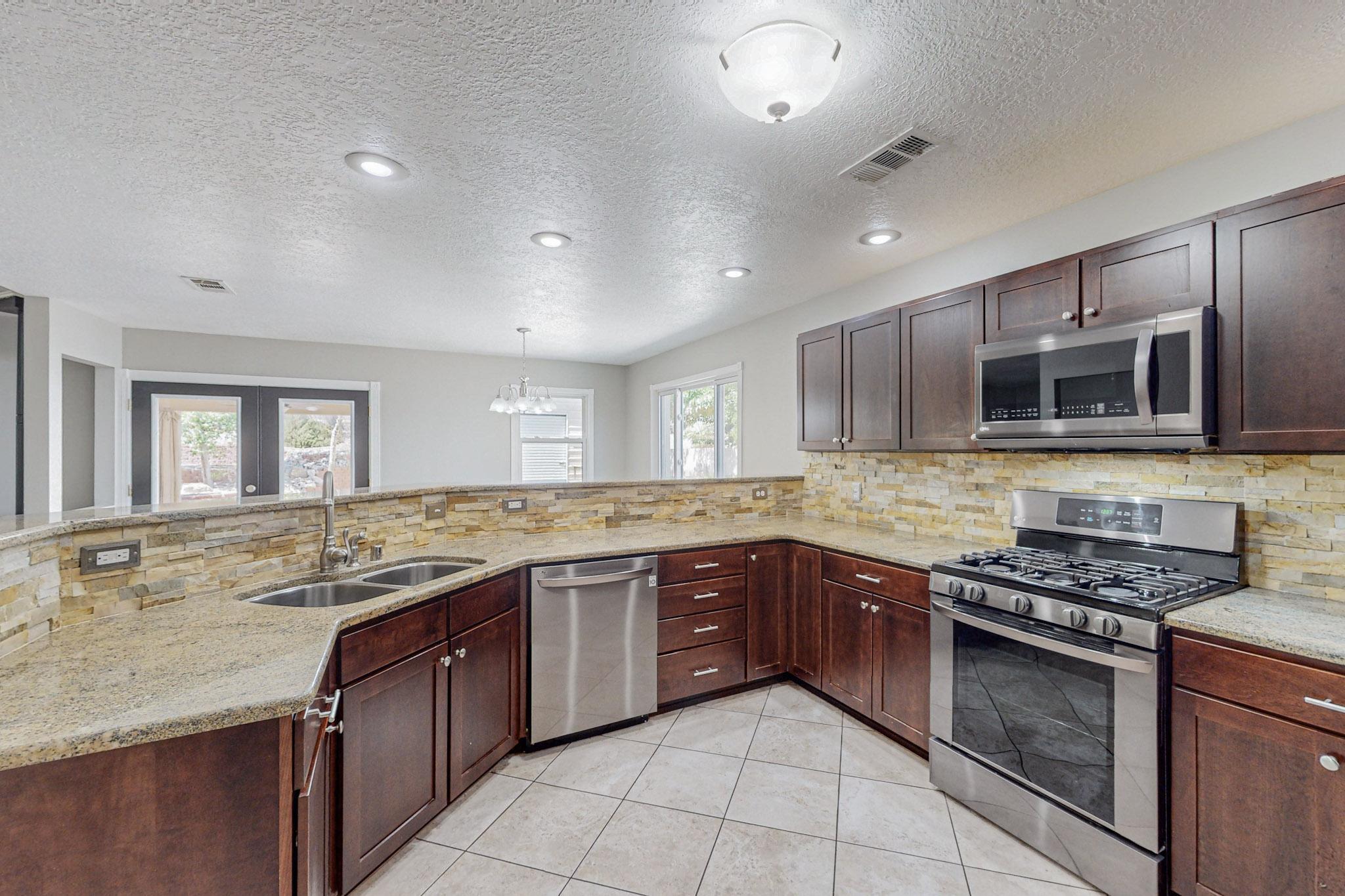 2505 Twin Buttes Drive NE
