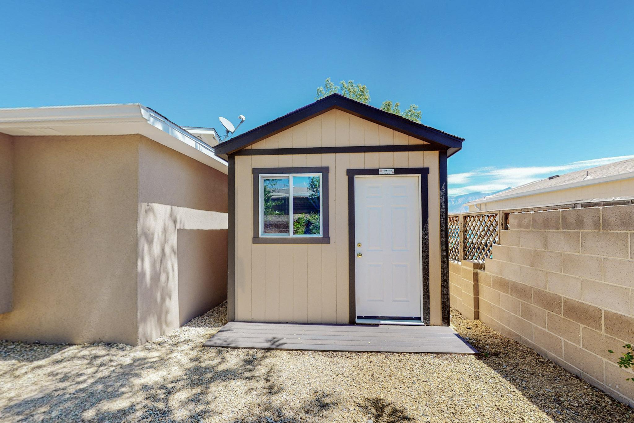 2505 Twin Buttes Drive NE
