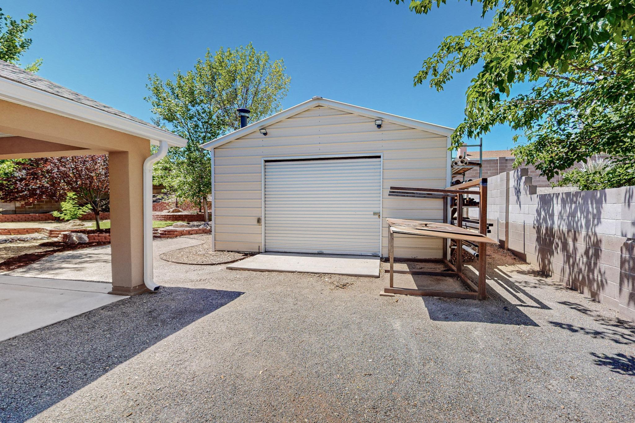 2505 Twin Buttes Drive NE