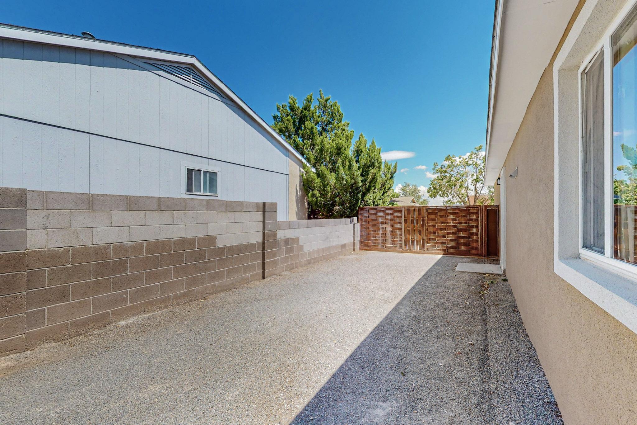2505 Twin Buttes Drive NE