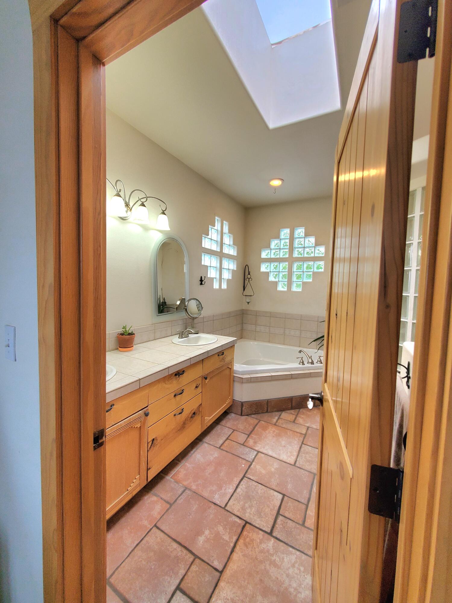 308 Spyglass Place SE