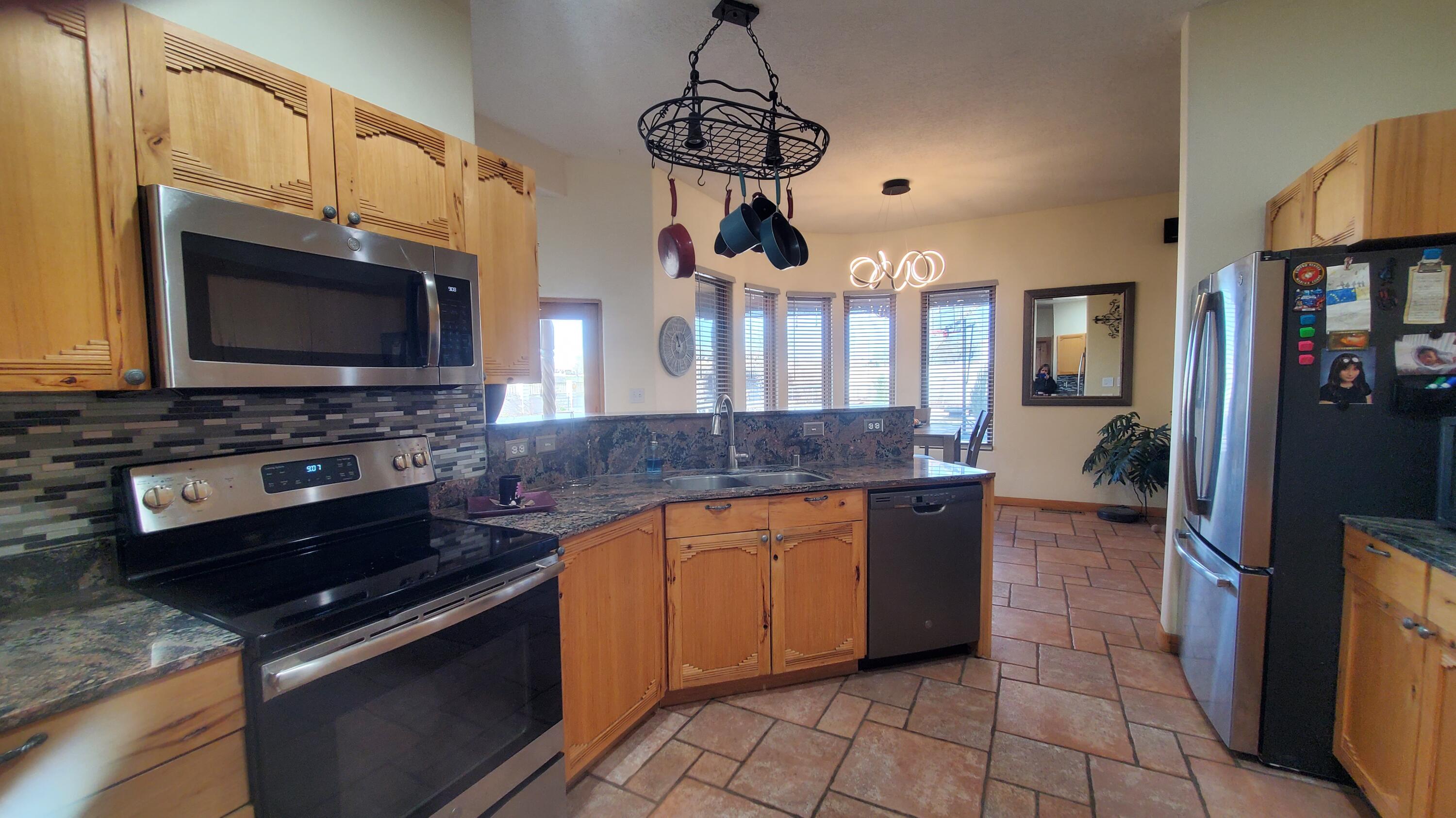 308 Spyglass Place SE