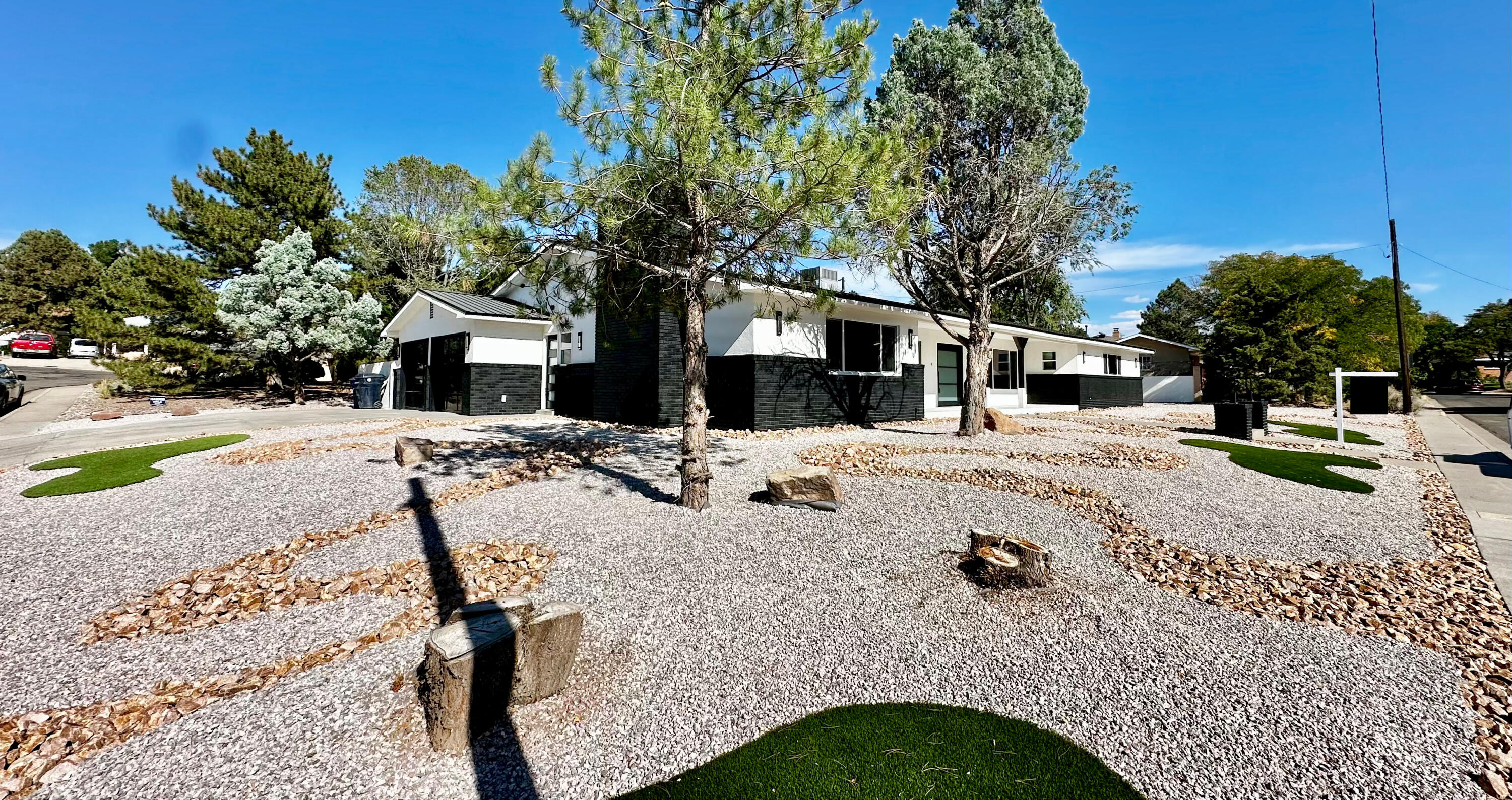 4523 Sunningdale Avenue NE