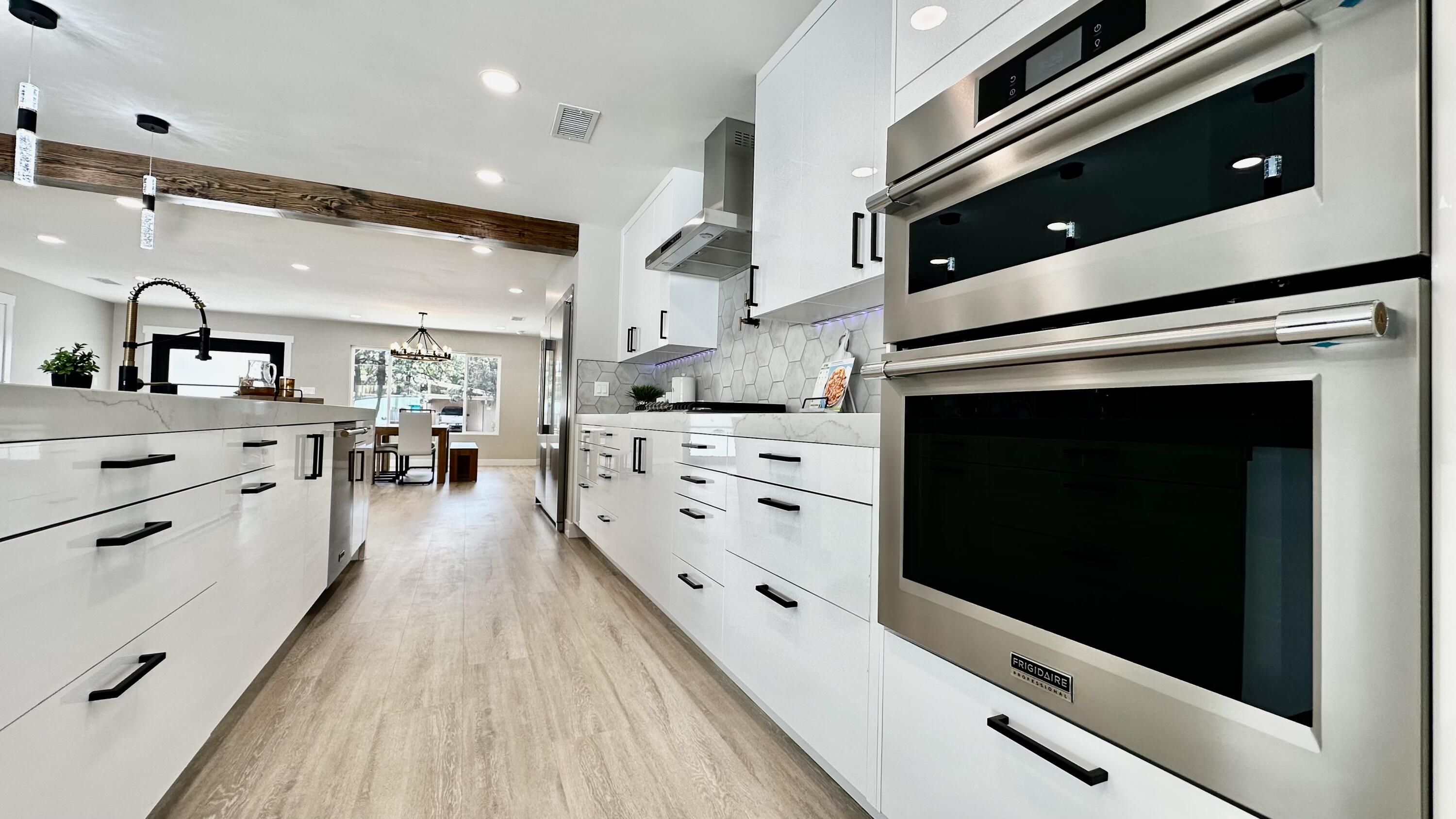 4523 Sunningdale Avenue NE