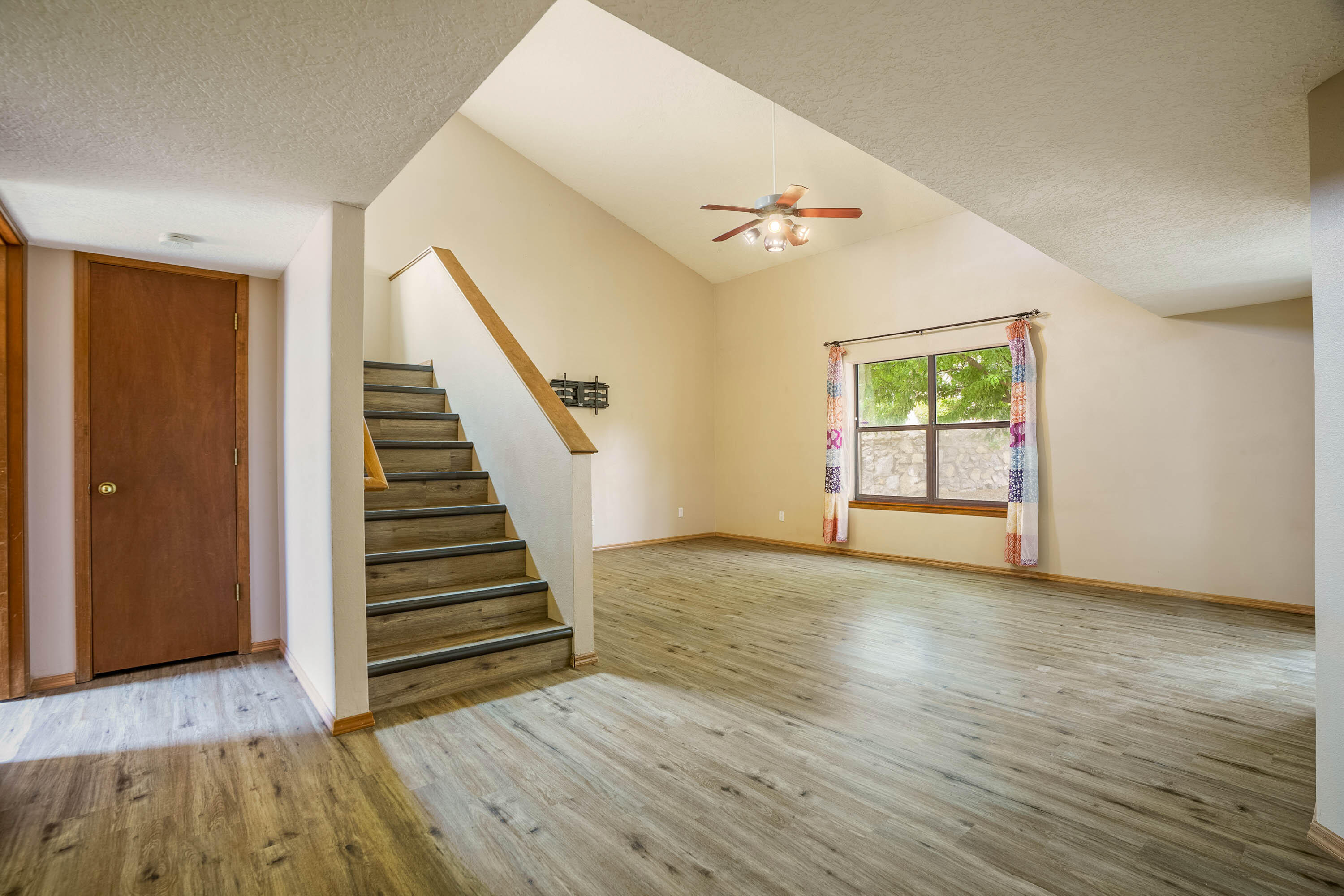 105 Castle Rock Road SE