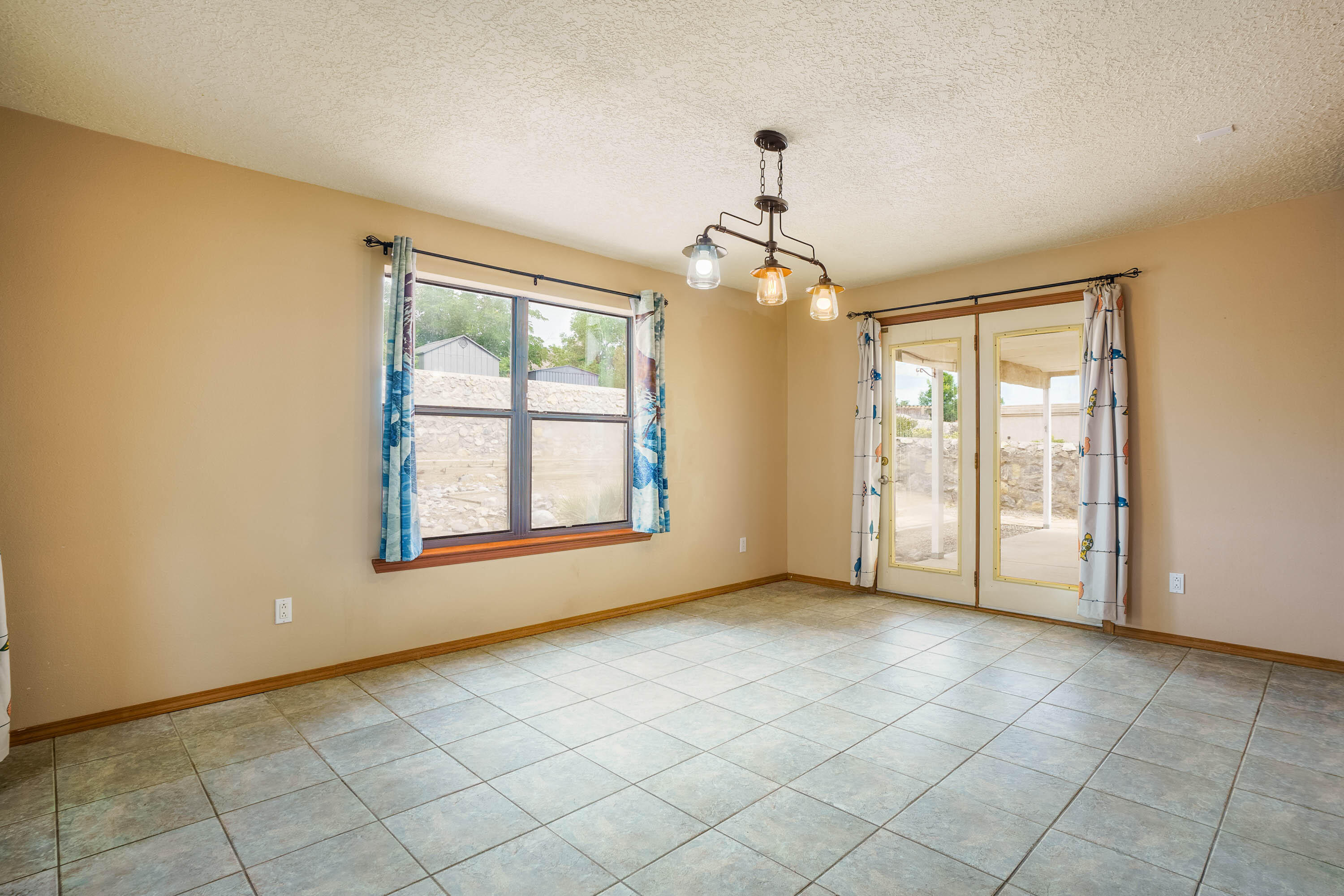 105 Castle Rock Road SE