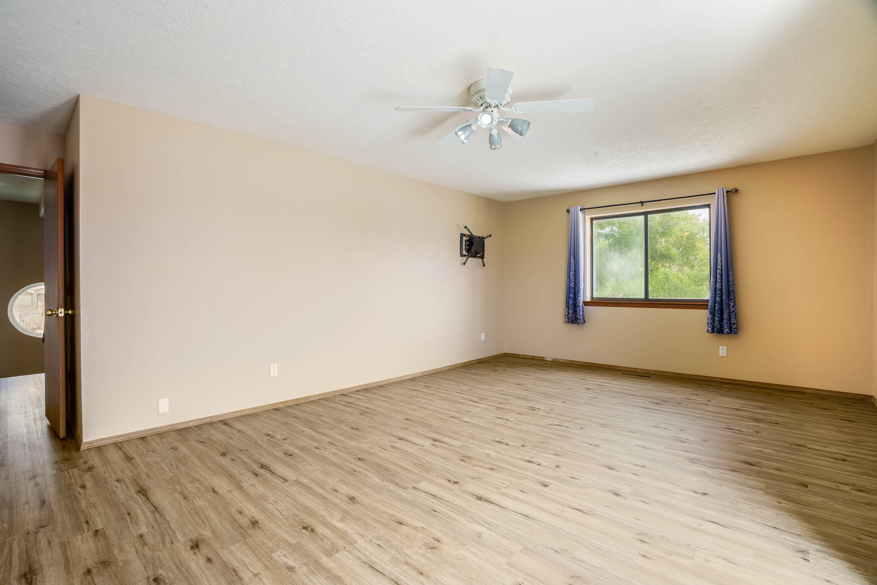 105 Castle Rock Road SE
