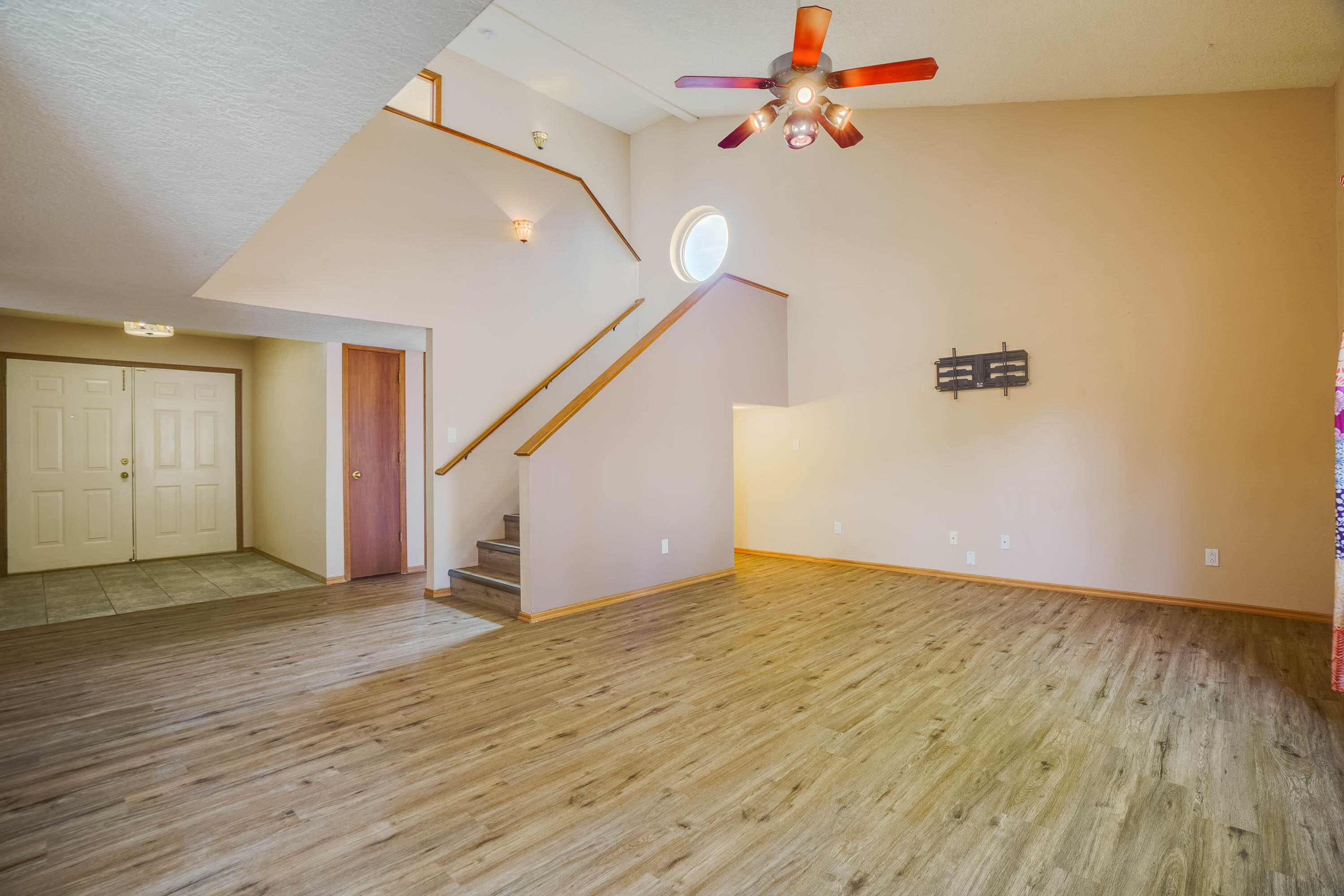 105 Castle Rock Road SE