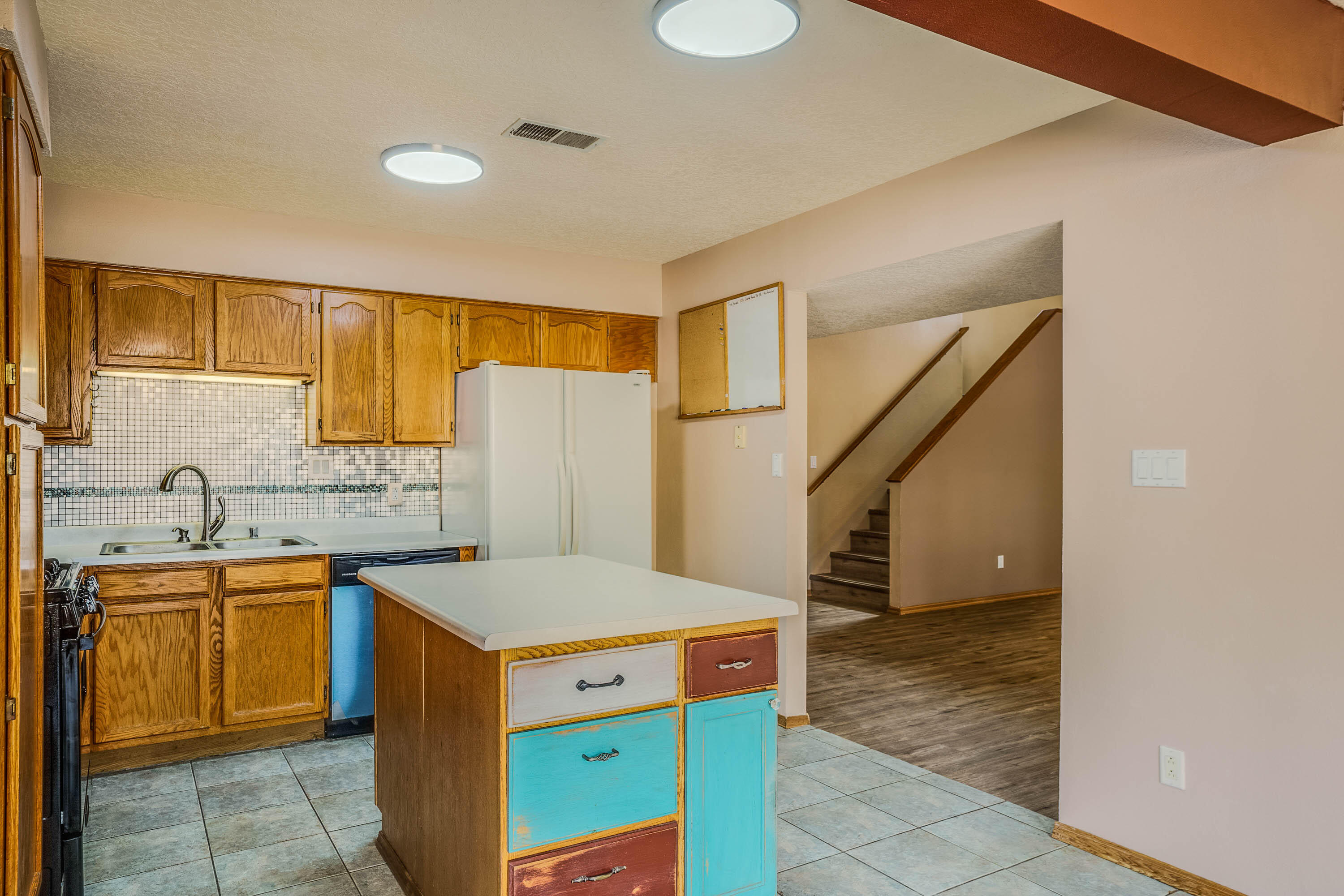 105 Castle Rock Road SE
