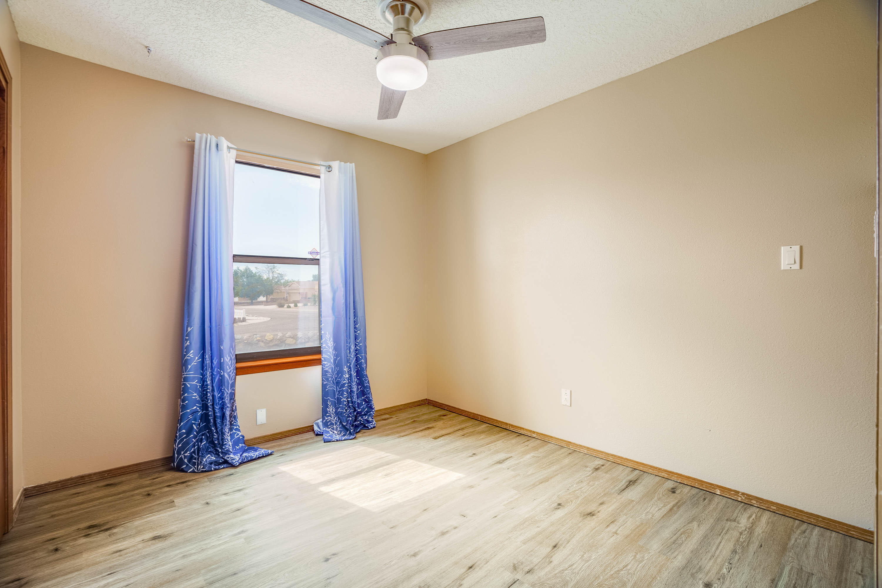 105 Castle Rock Road SE