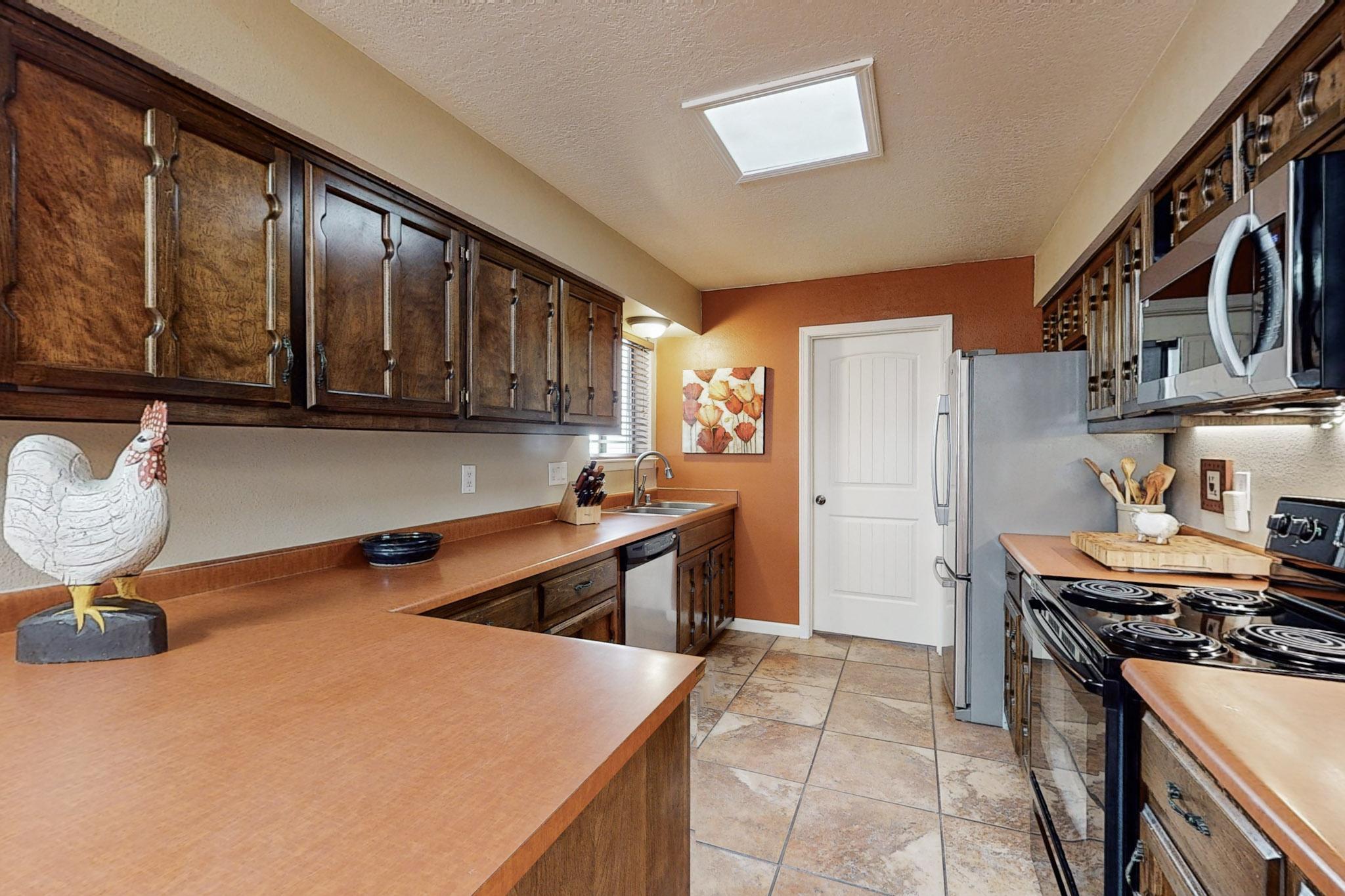 12812 DONETTE Court NE