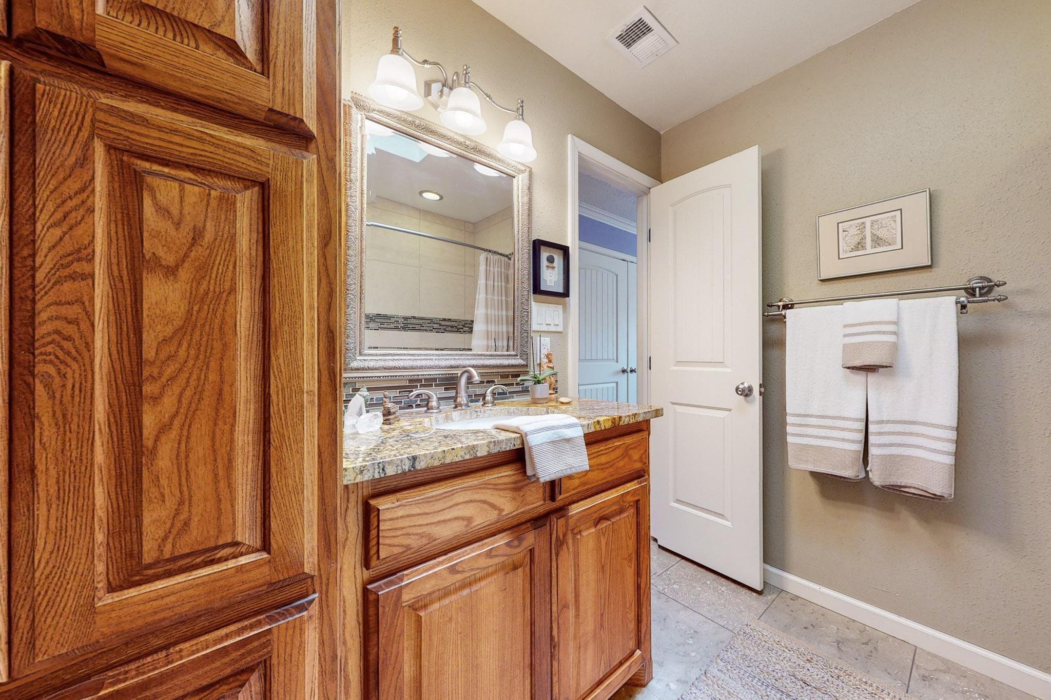 12812 DONETTE Court NE