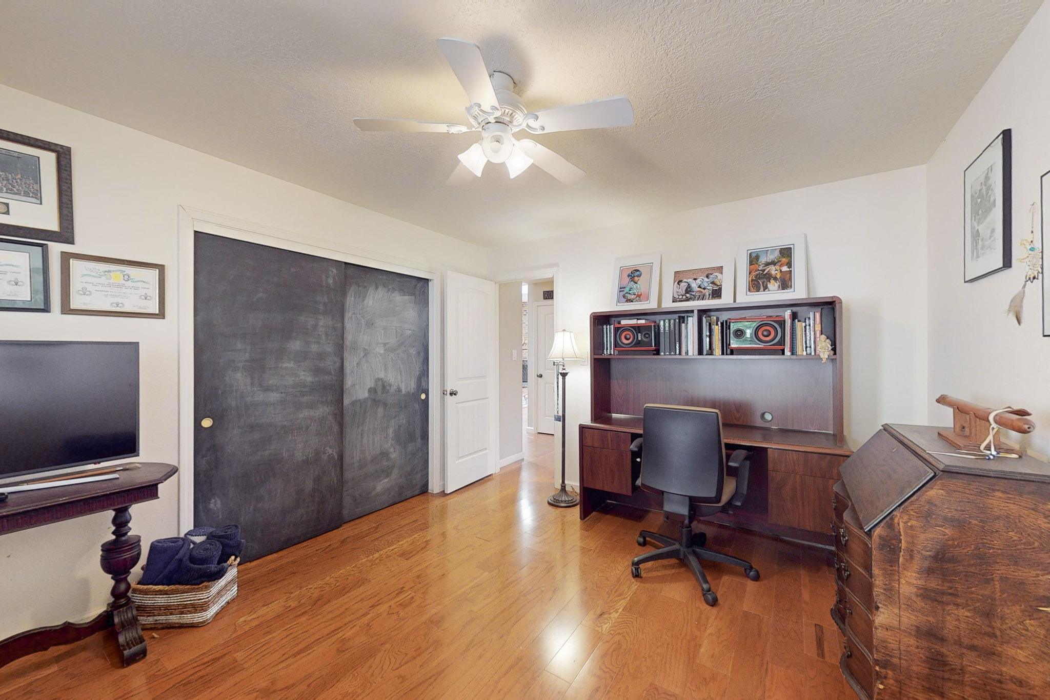 12812 DONETTE Court NE