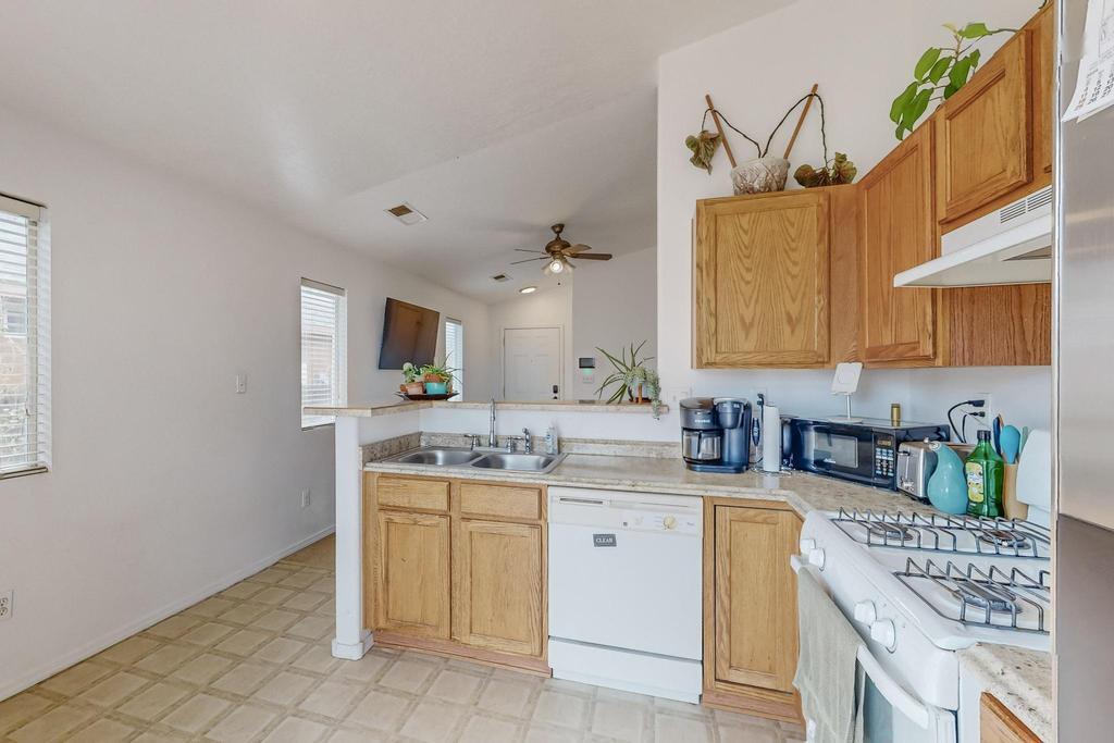 10716 Brookline Place NW