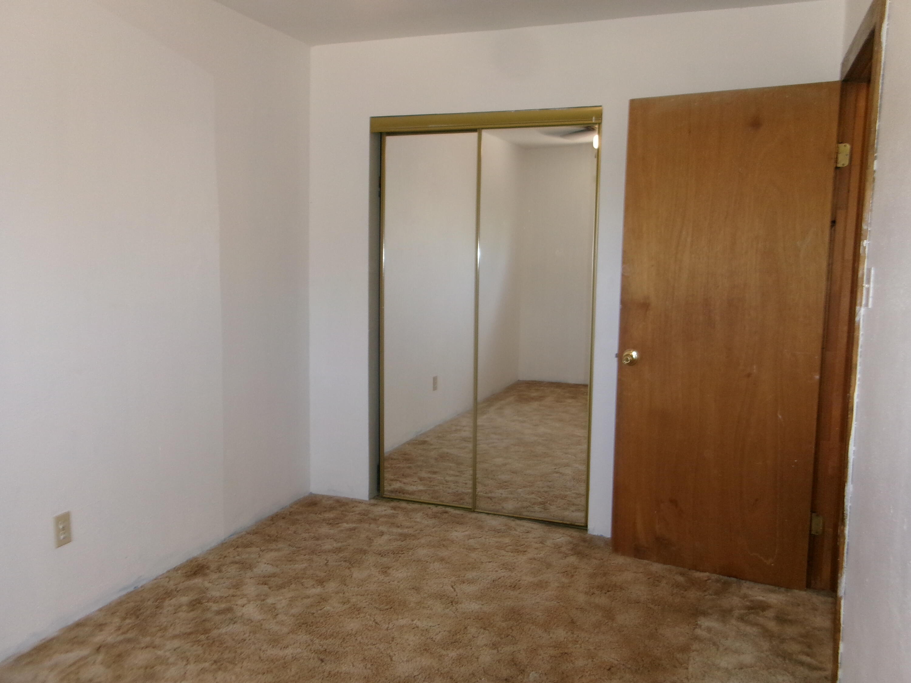 4851 Cerritos Avenue