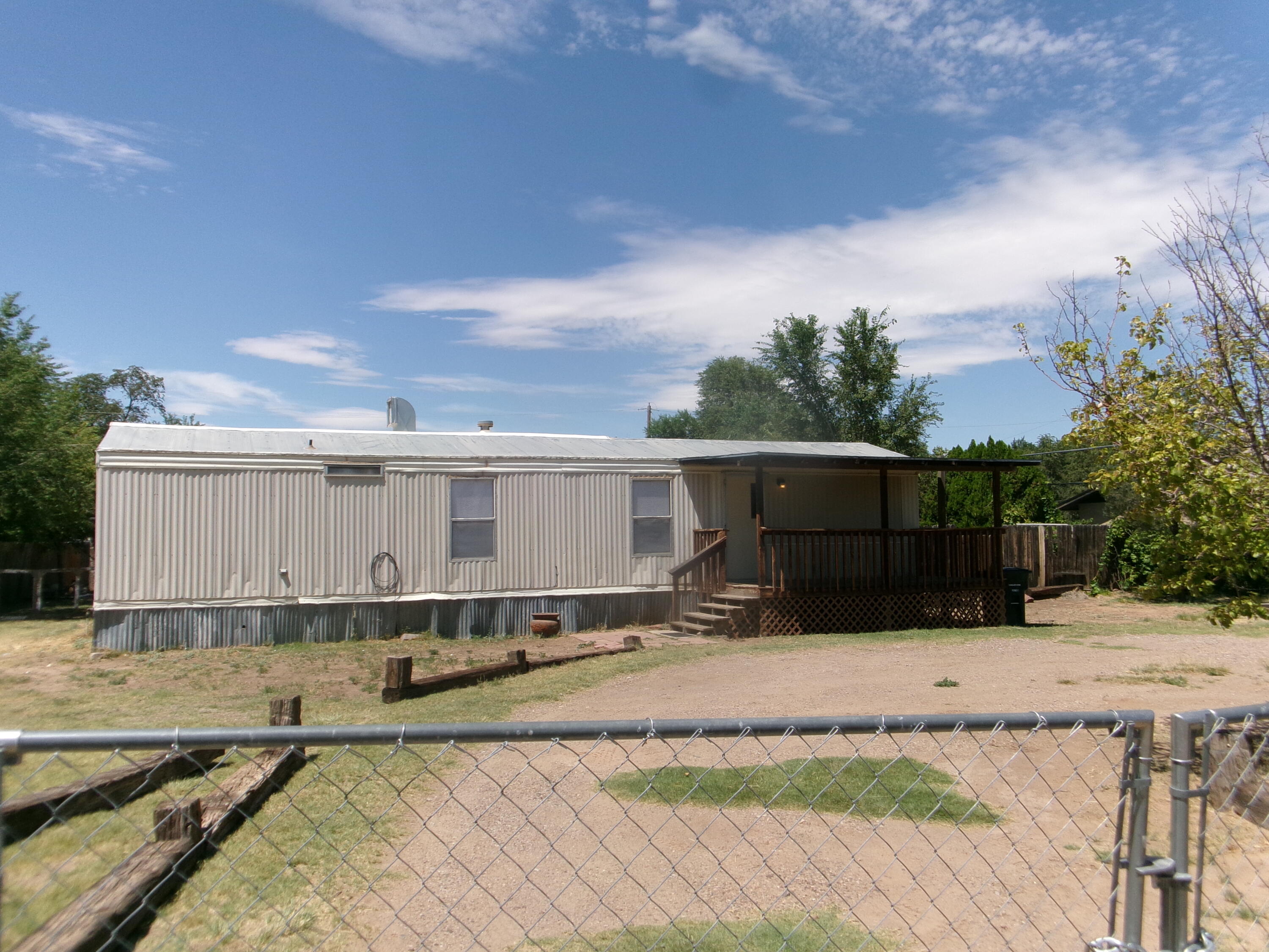4851 Cerritos Avenue
