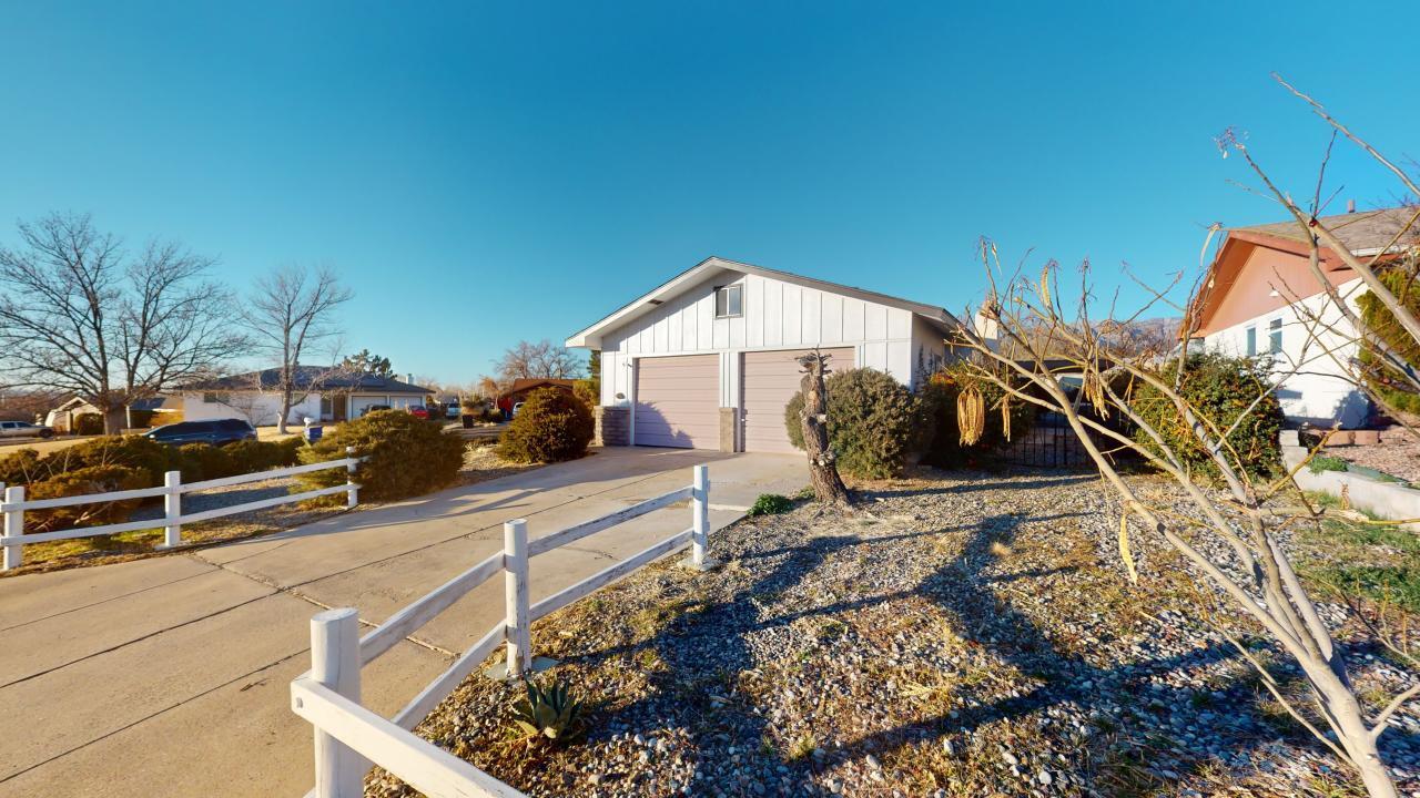 11901 Phoenix Avenue NE