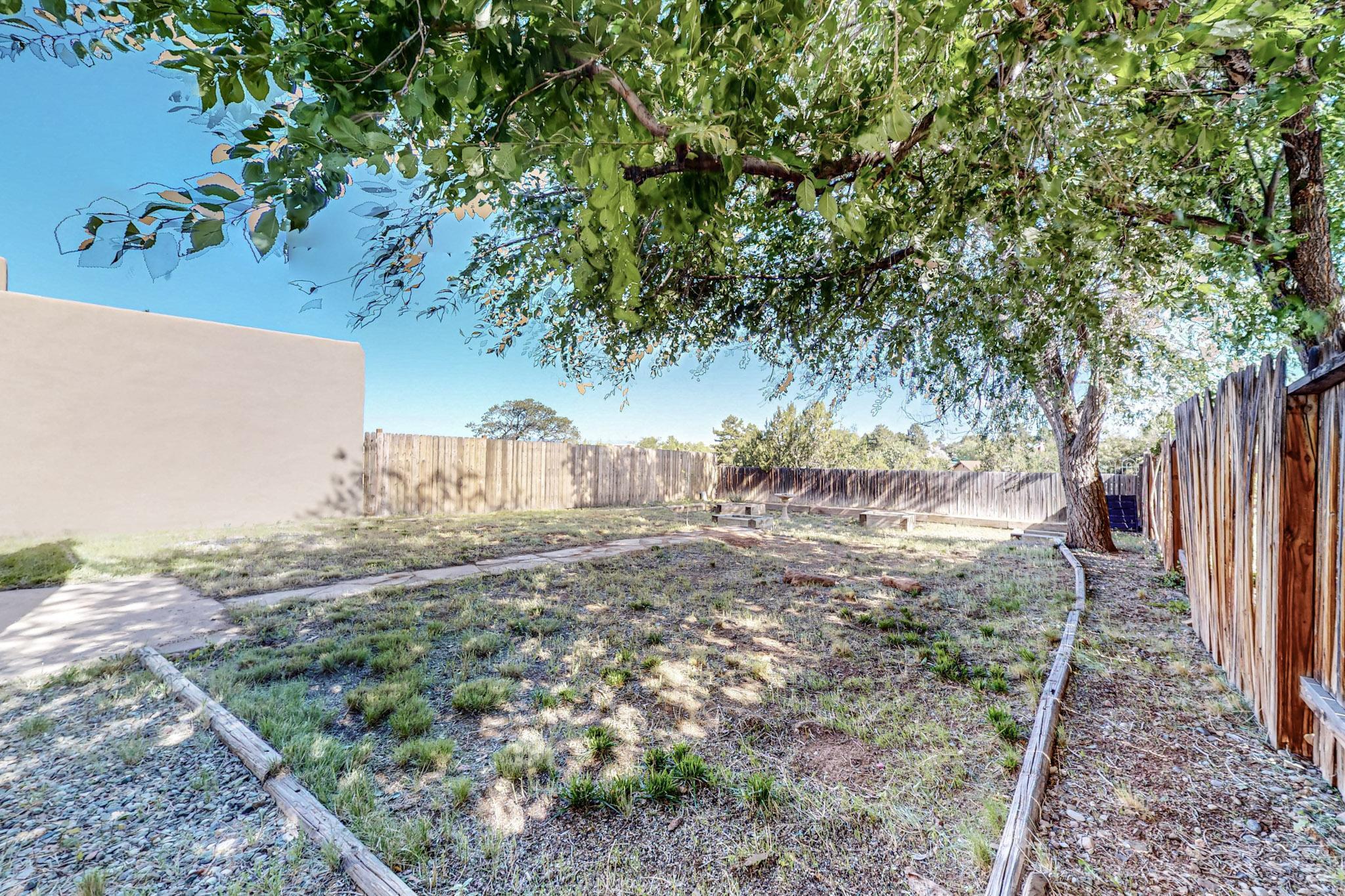 1909 Camino Lumbre