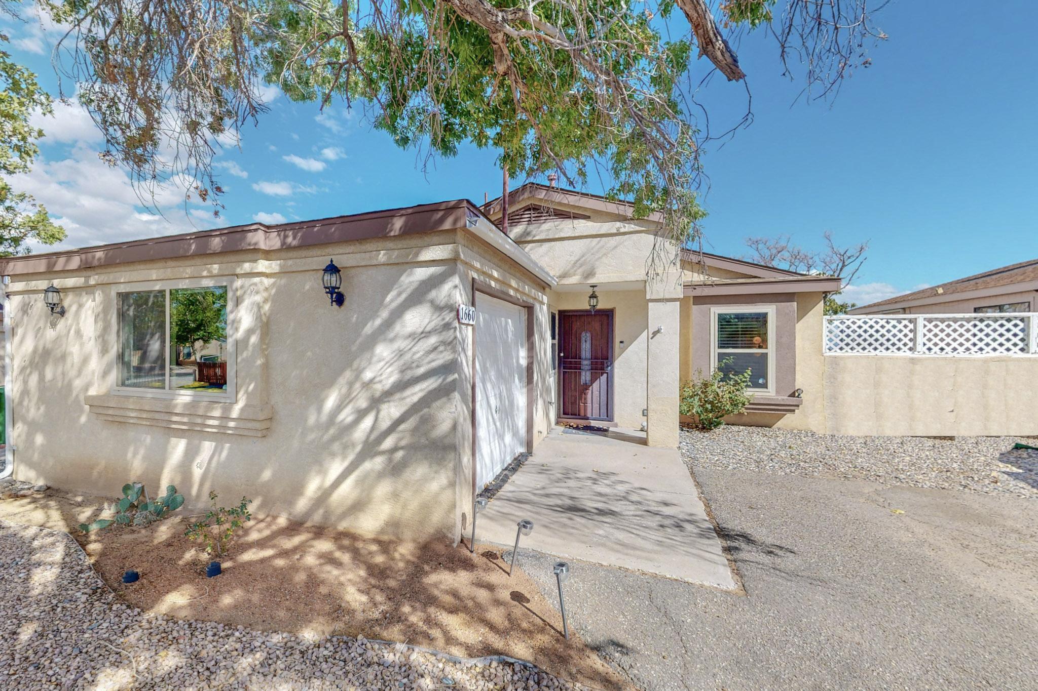 1660 PLUM Road NE