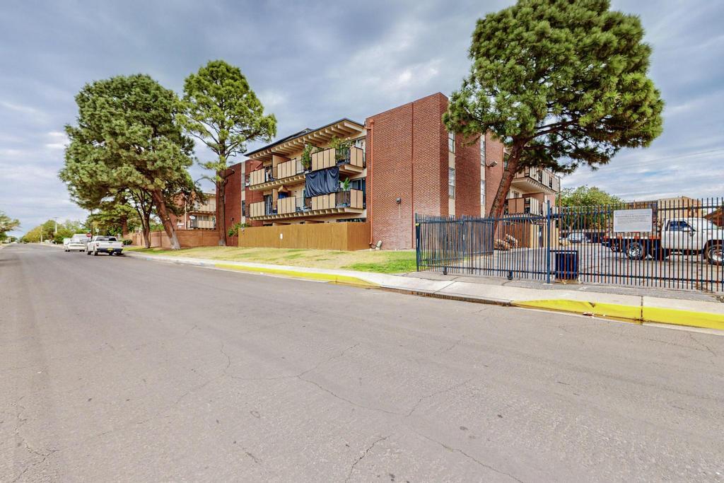 1100 Alvarado Drive SE 310