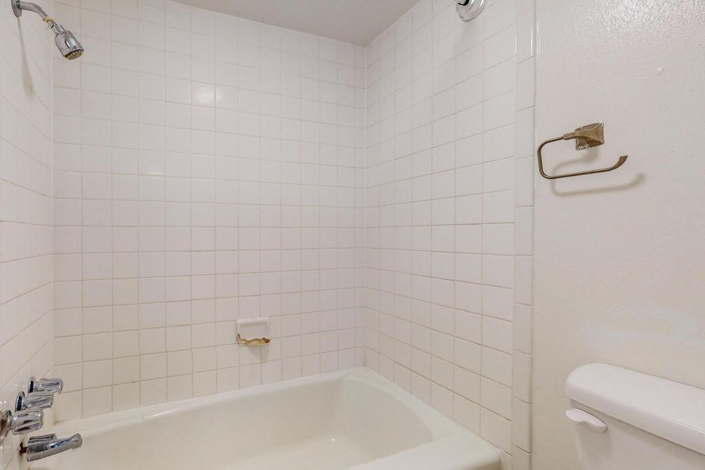 1100 Alvarado Drive SE 310