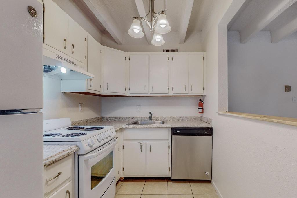 1100 Alvarado Drive SE 310