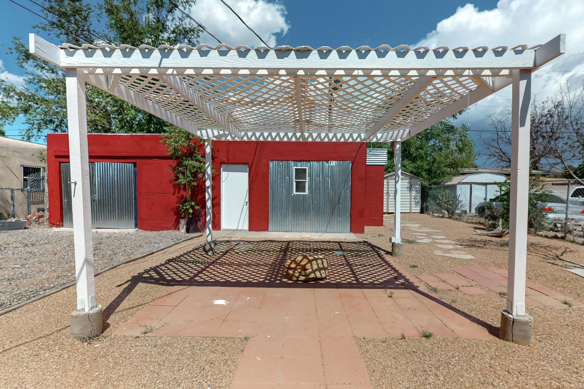 422 Alcazar Street NE