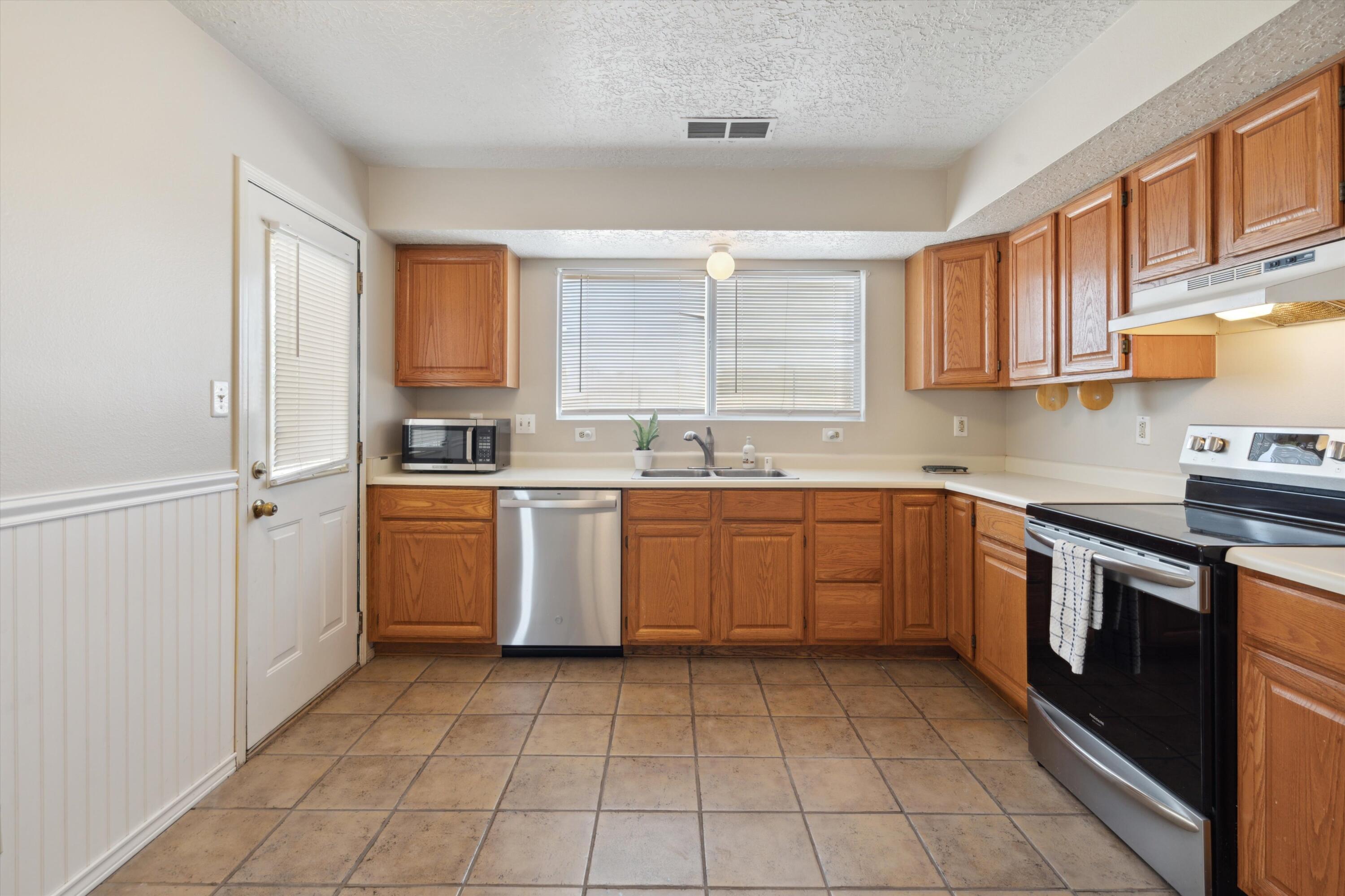 301 Prestige Way NE