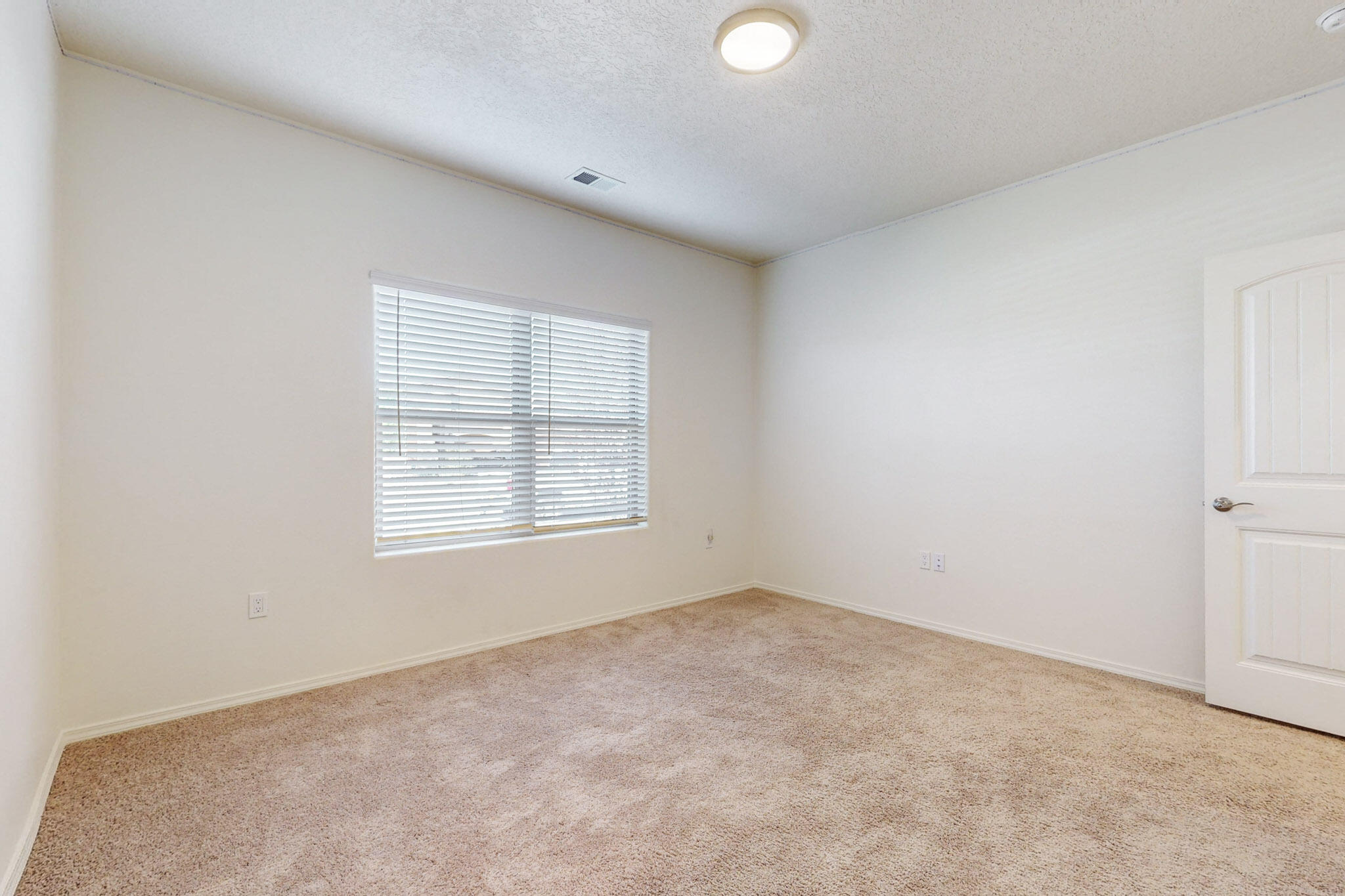 7033 Cleary Loop NE