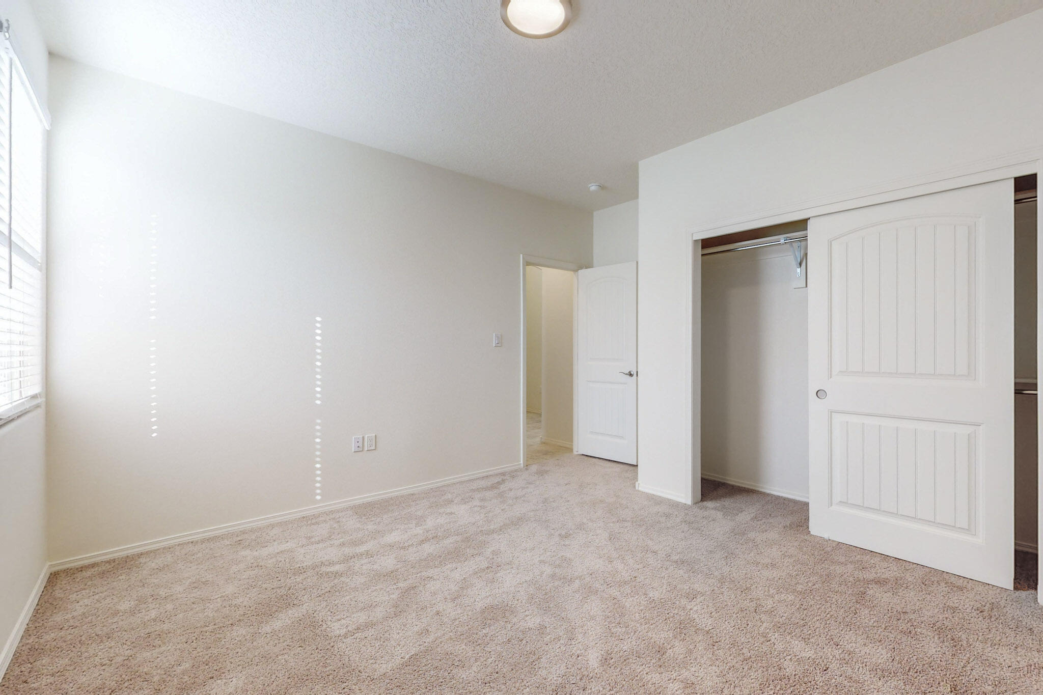 7033 Cleary Loop NE