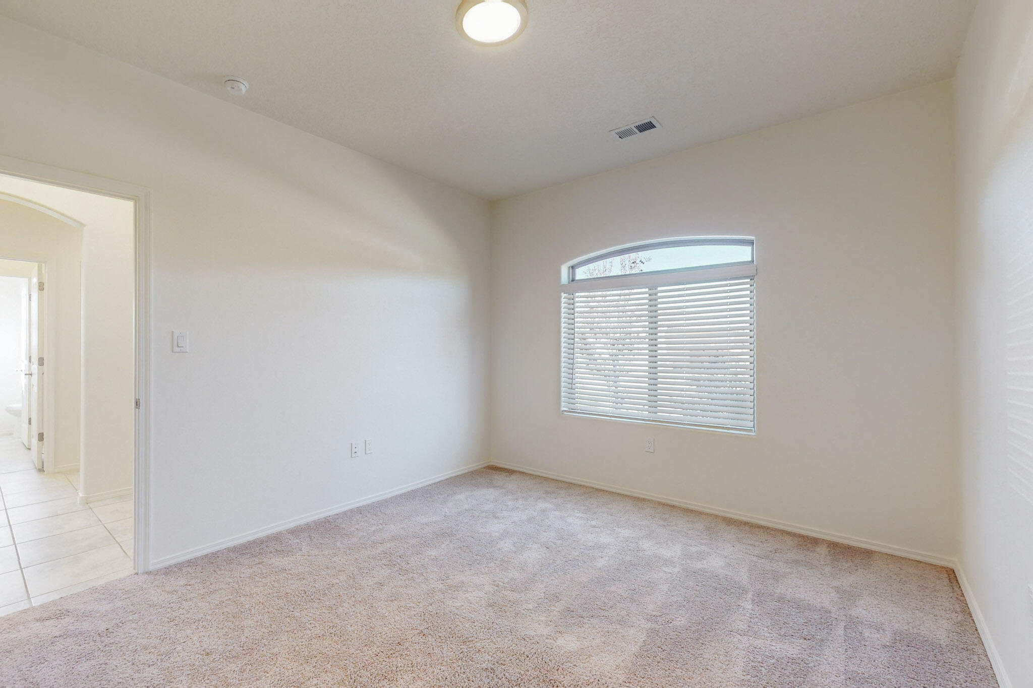 7033 Cleary Loop NE