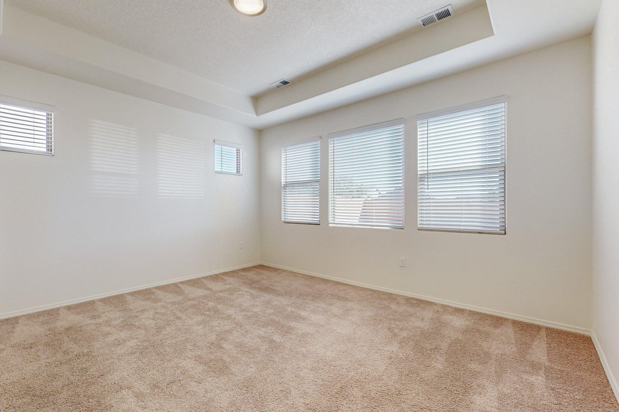 7033 Cleary Loop NE