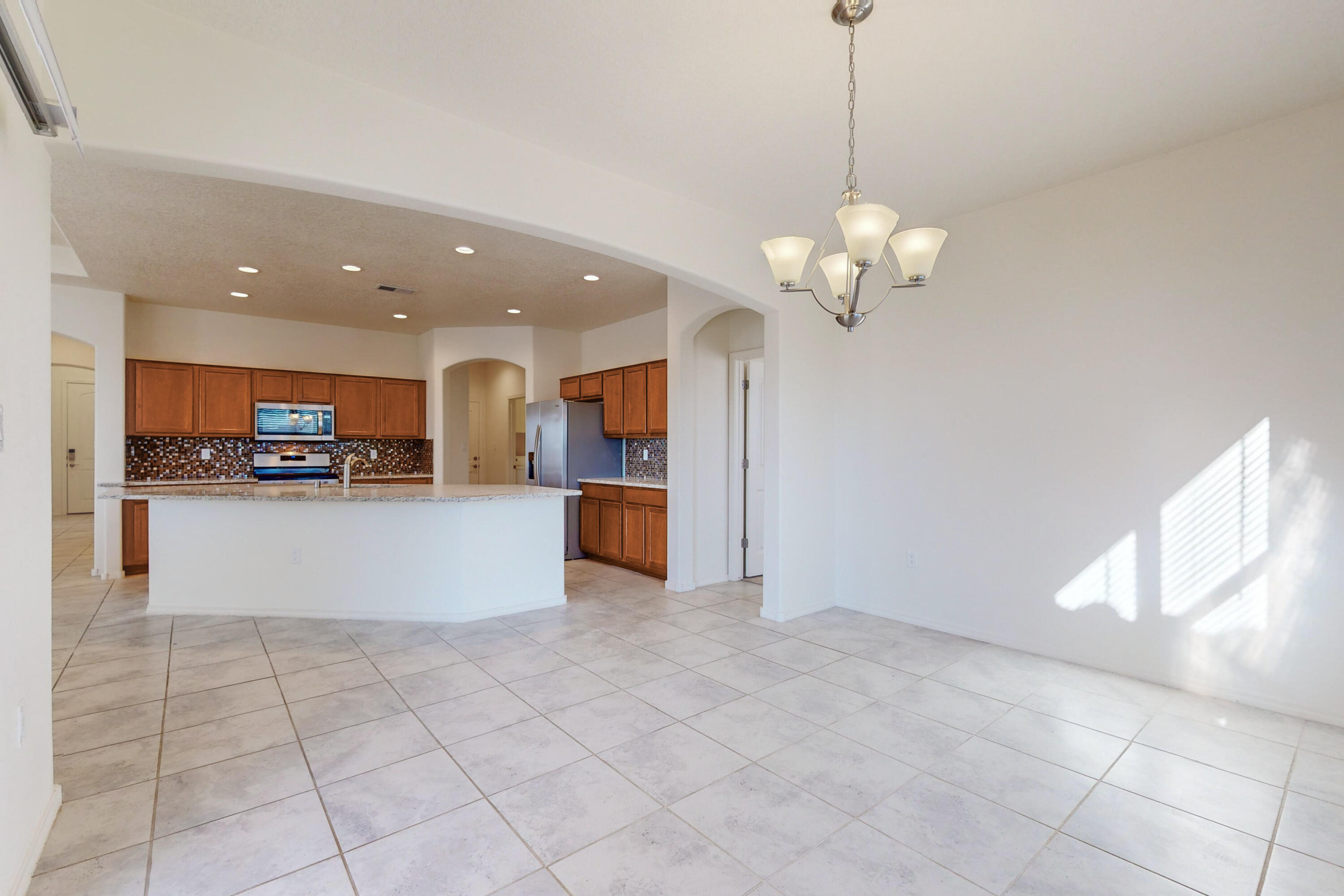 7033 Cleary Loop NE