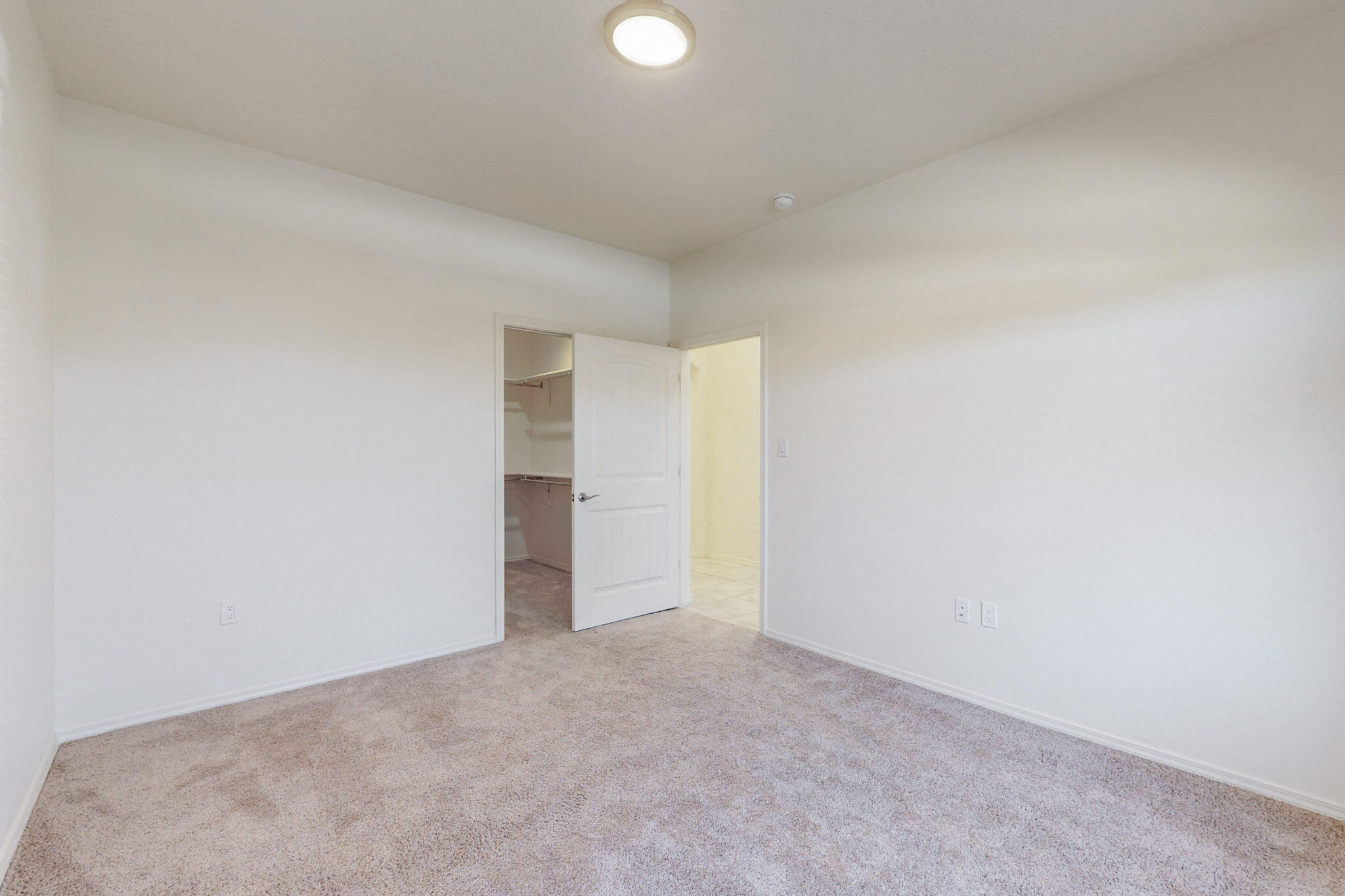 7033 Cleary Loop NE