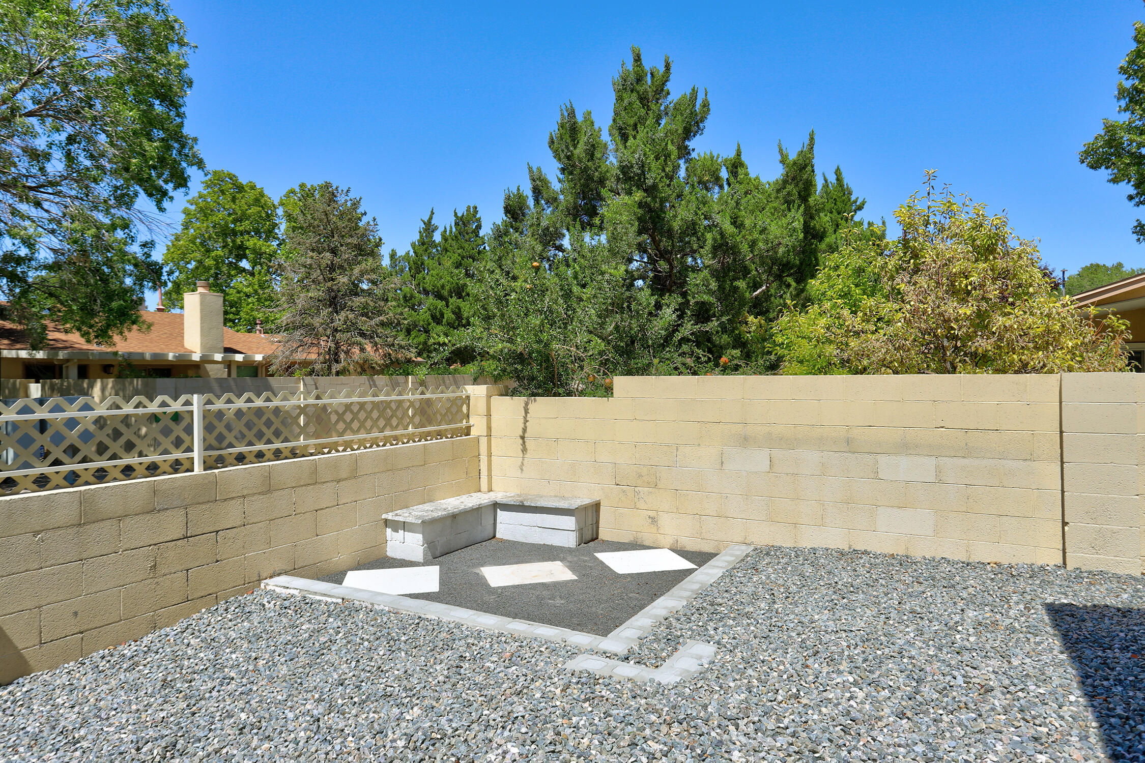 10801 Griffith Park Drive NE