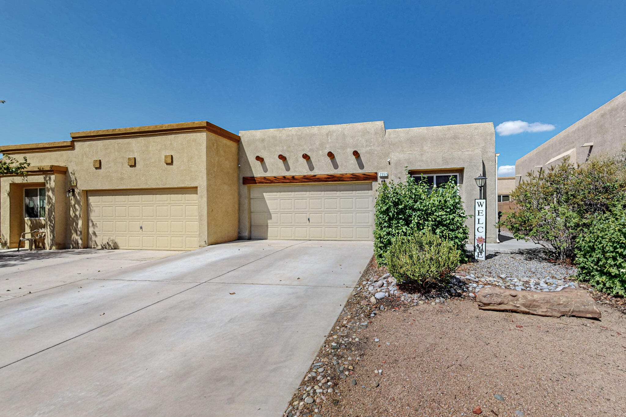 2352 Cortina Loop SE
