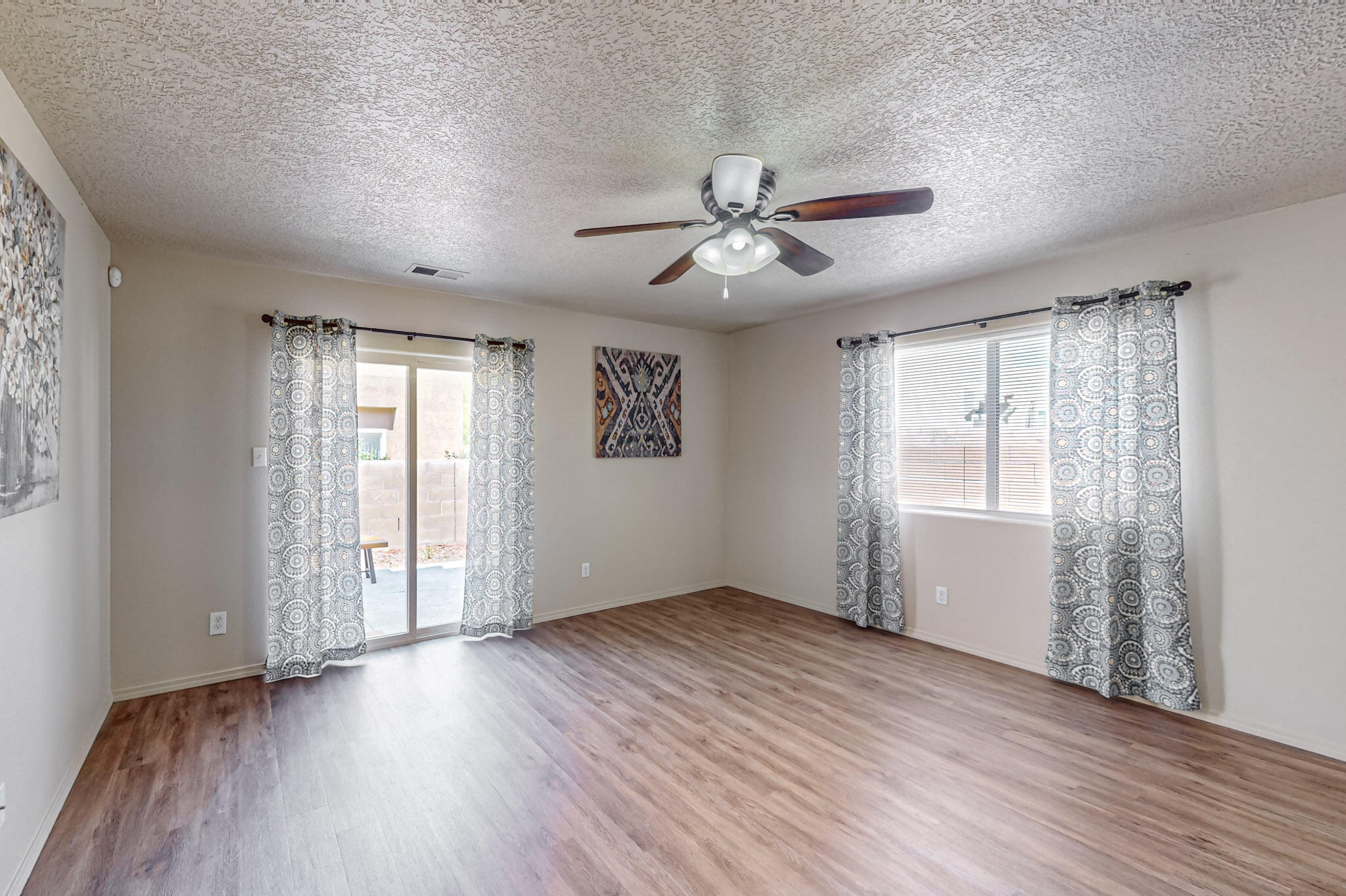 2352 Cortina Loop SE