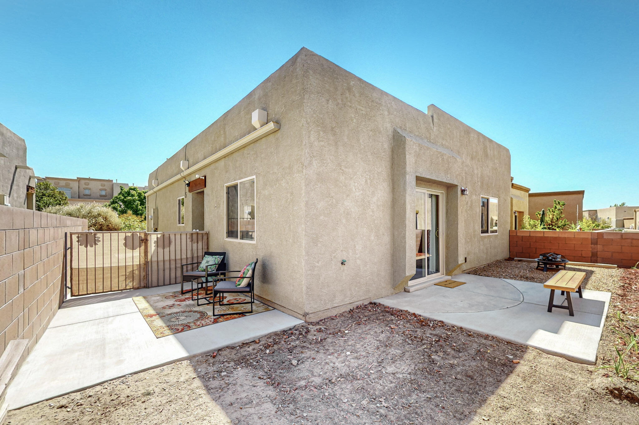 2352 Cortina Loop SE