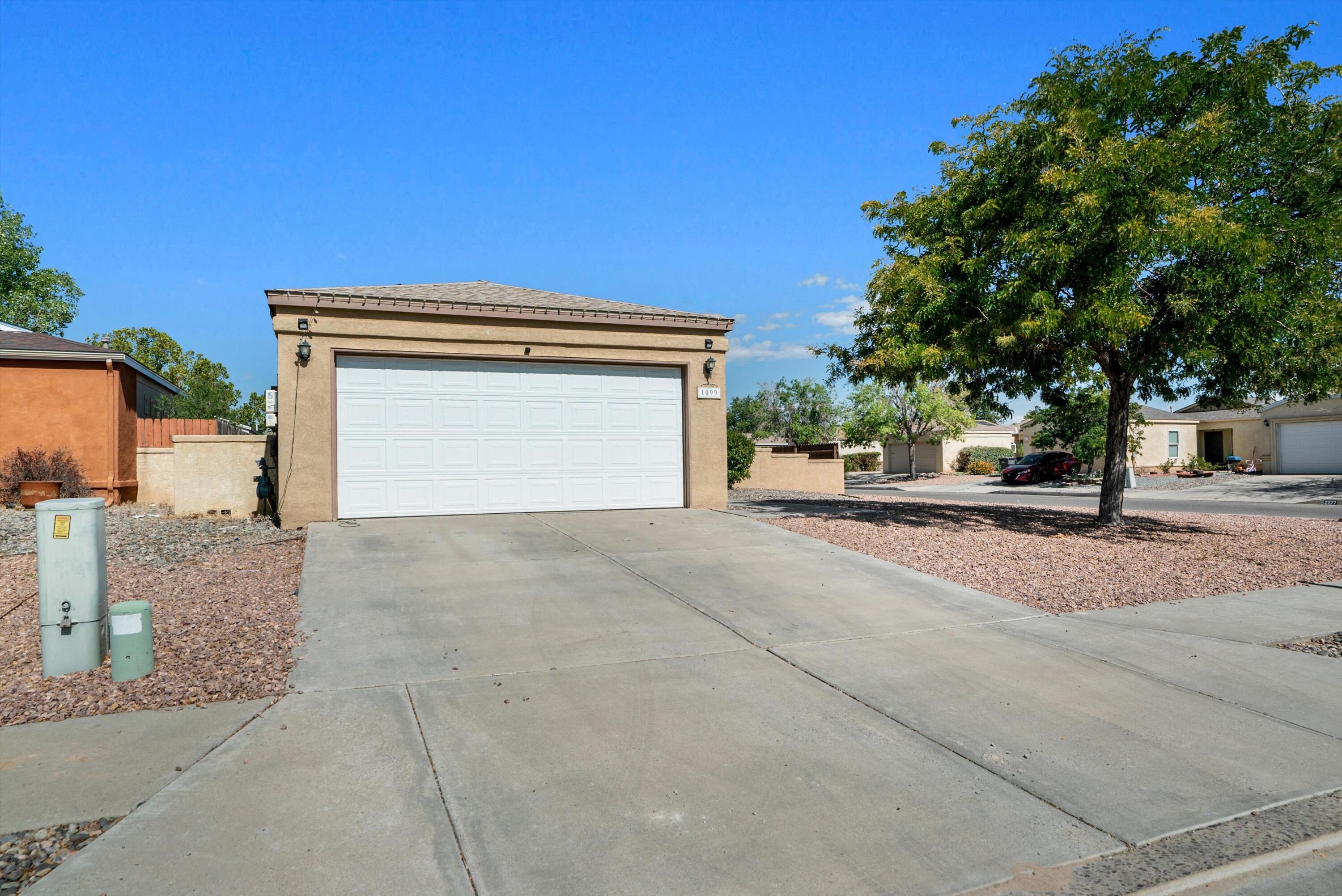 1099 SAND DUNE Road NE