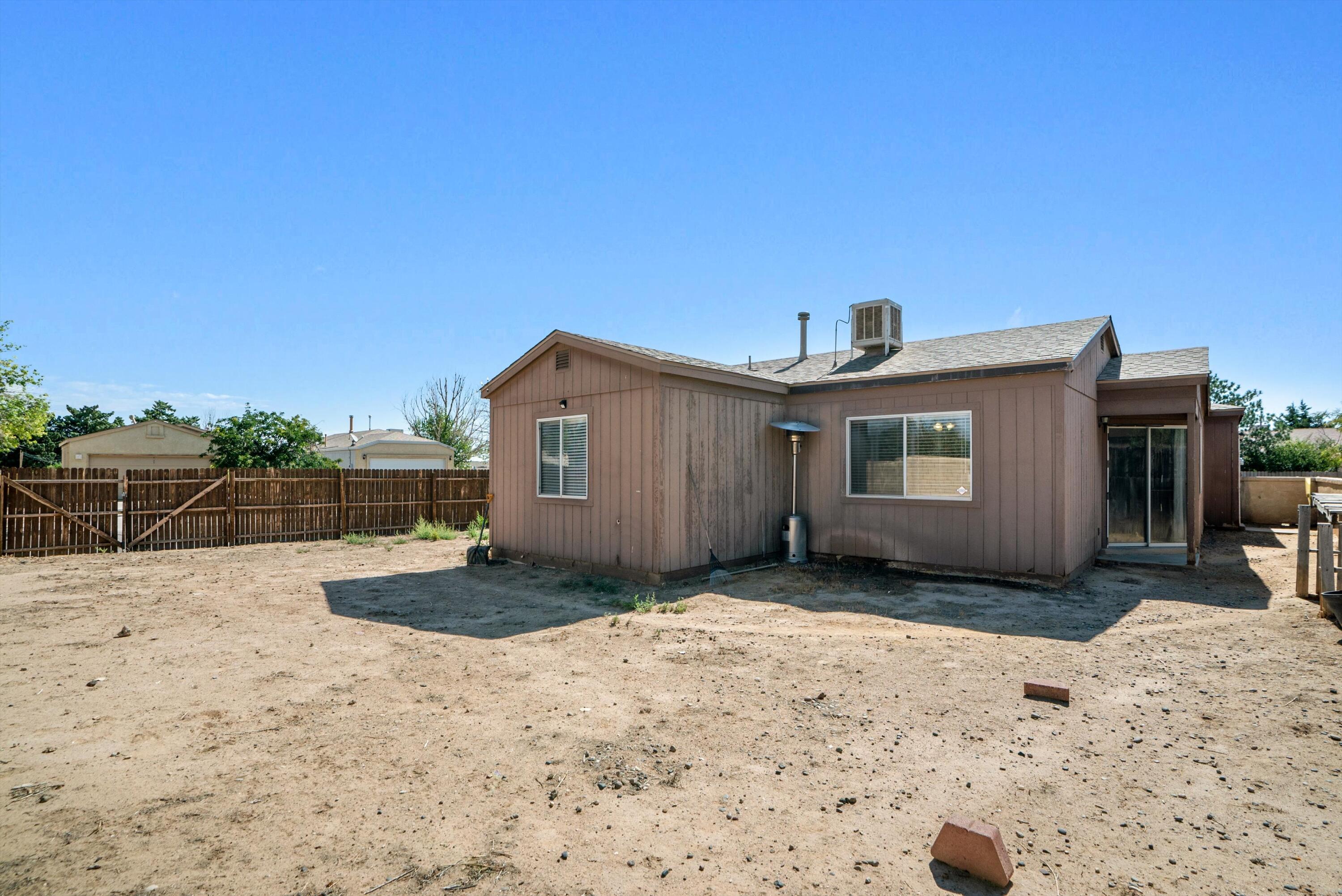1099 SAND DUNE Road NE