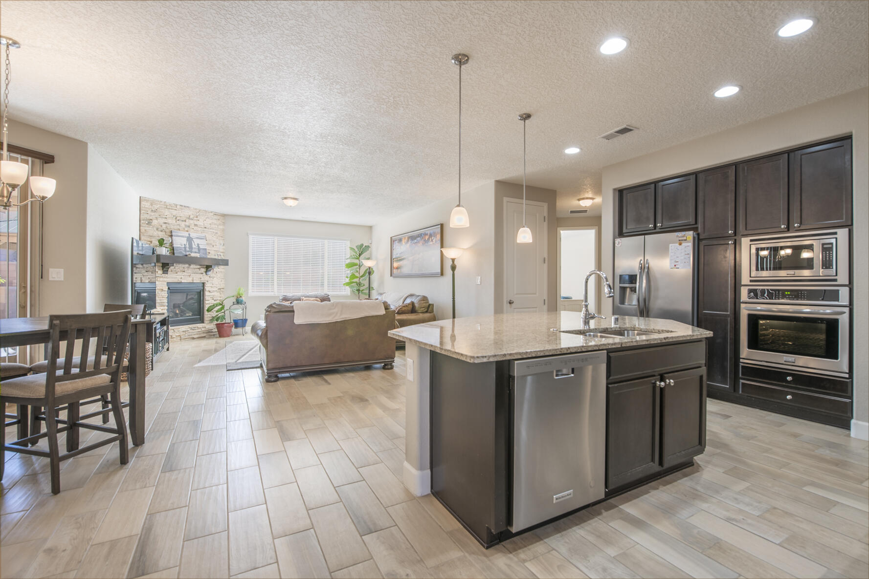 1724 Roble Drive