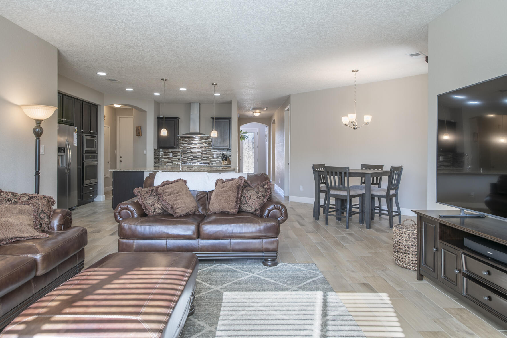 1724 Roble Drive